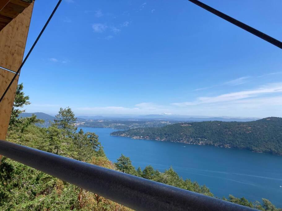 Victoria Vacations - LOCATION LOCATION LOCATION IMMACULATE 1 BEDROOM SUITE - Property Image 31