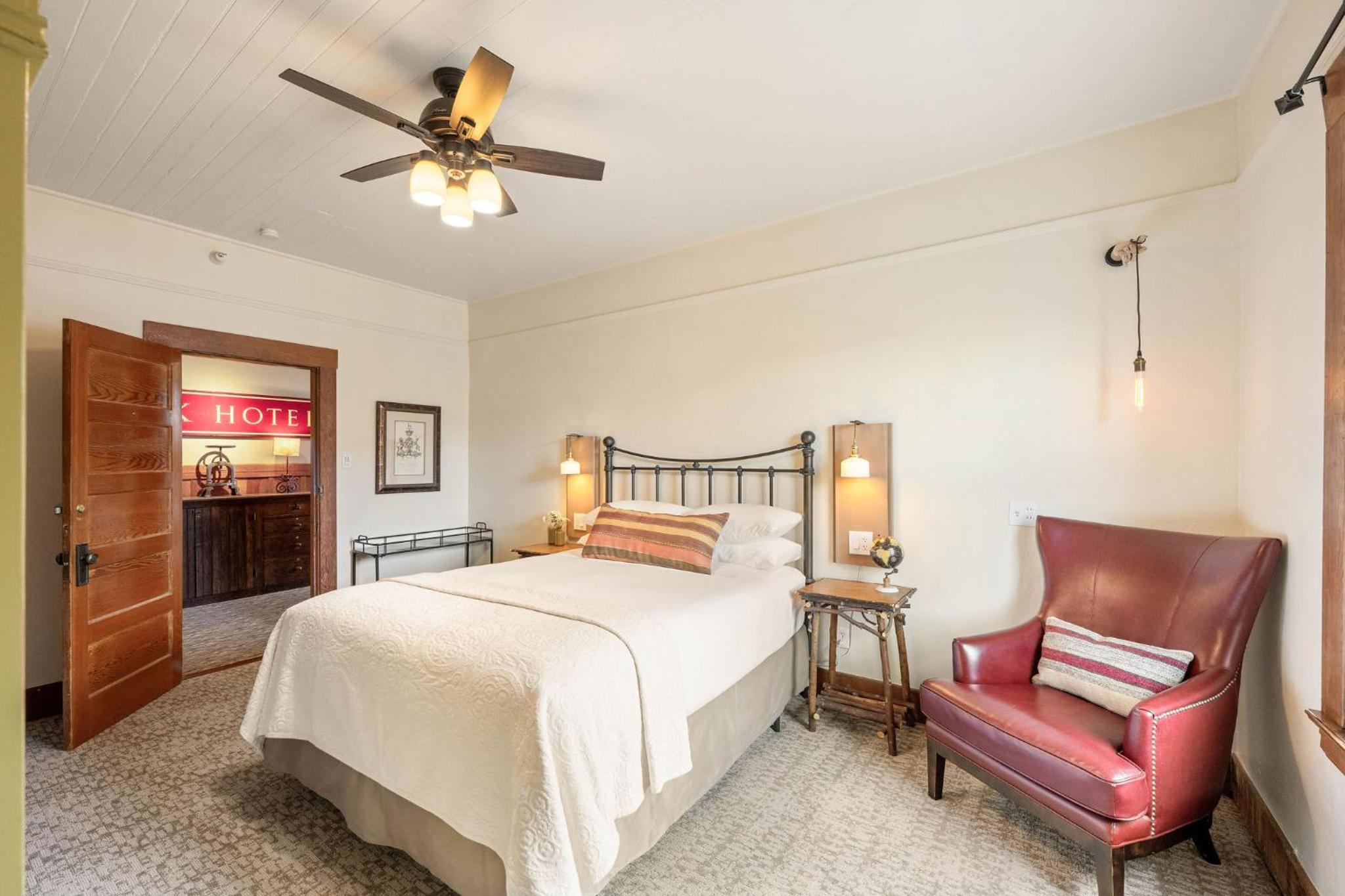 Sonoma Hotel