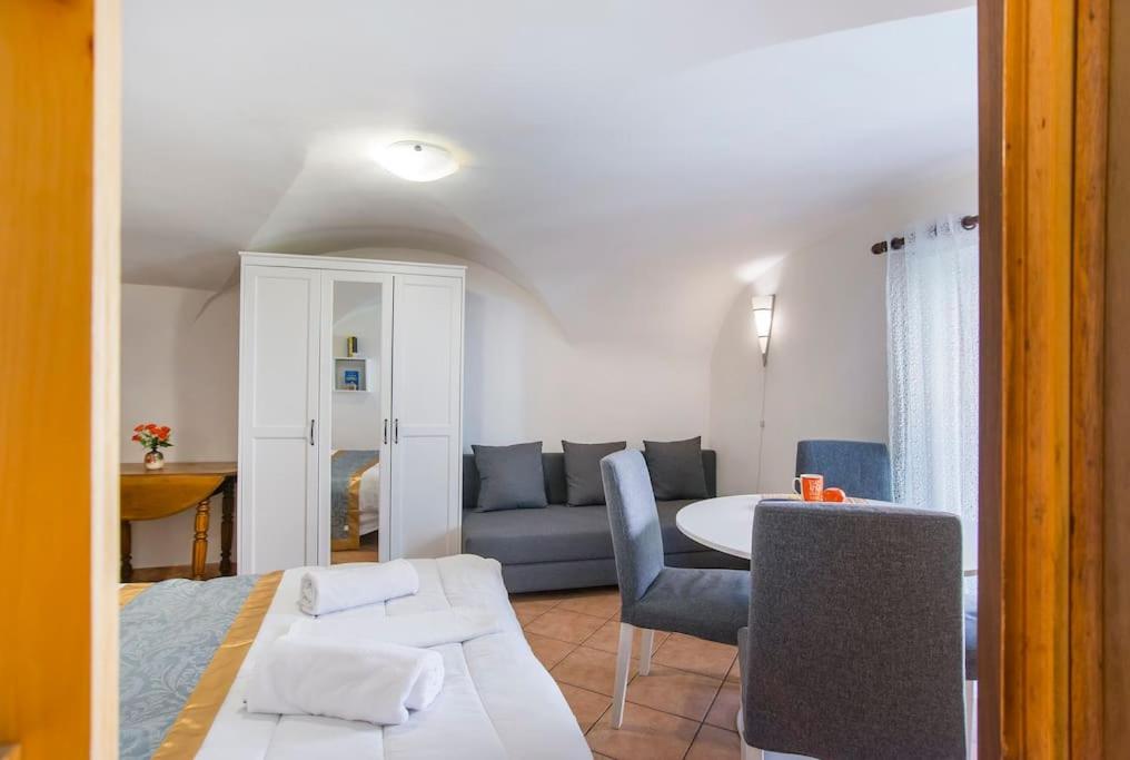 Vatican Borgo Gem Stay