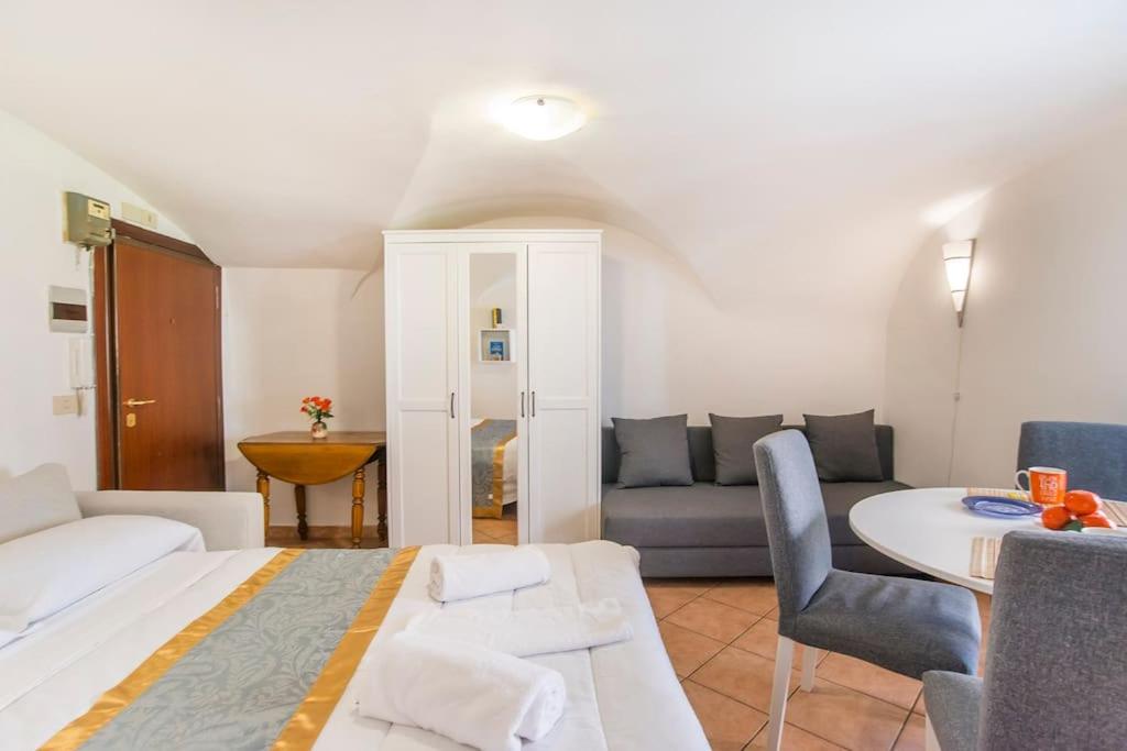 Vatican Borgo Gem Stay
