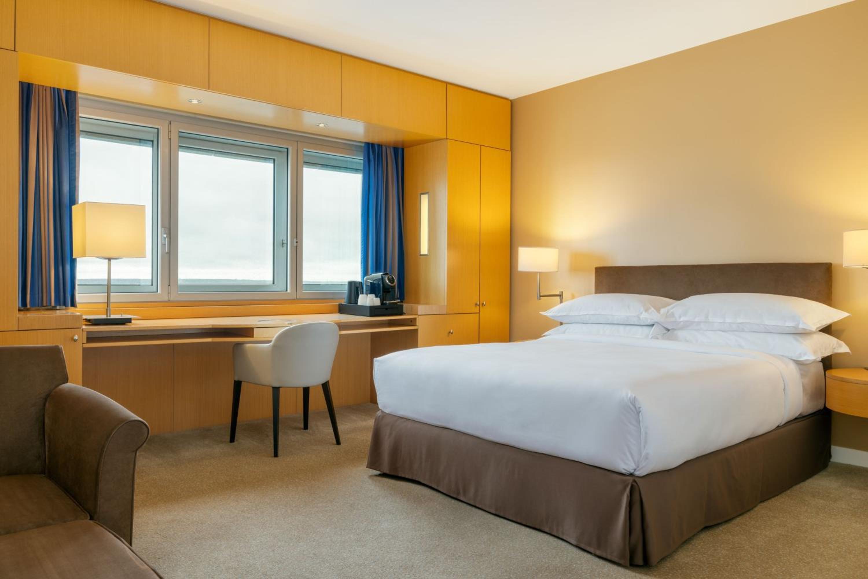 Roissy-en-France Vacations - Sheraton Paris Charles de Gaulle Airport Hotel - Property Image 5