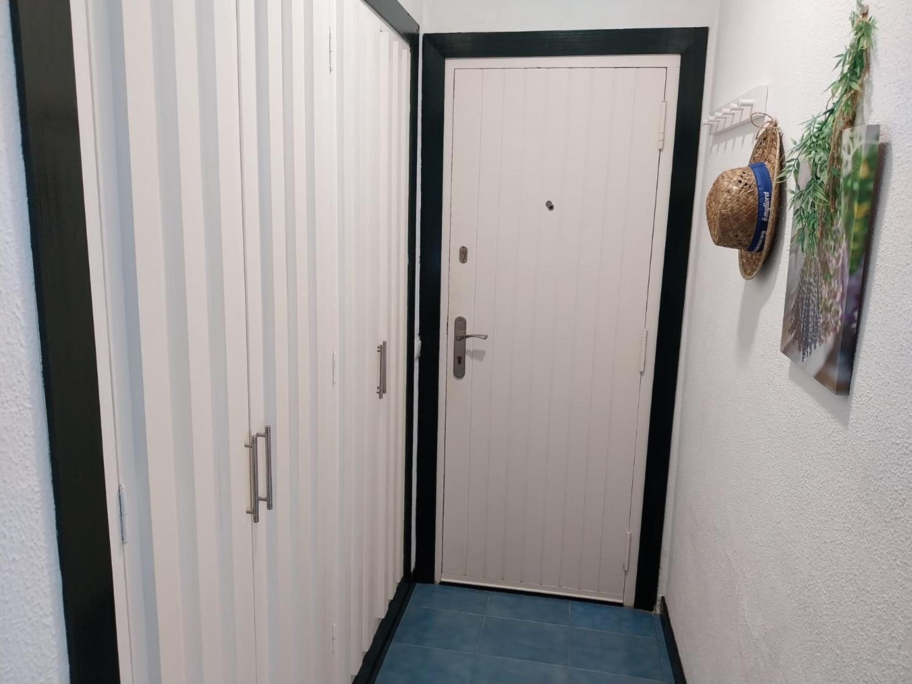 APARTAMENTO con TERRAZA VISTAS AL MAR