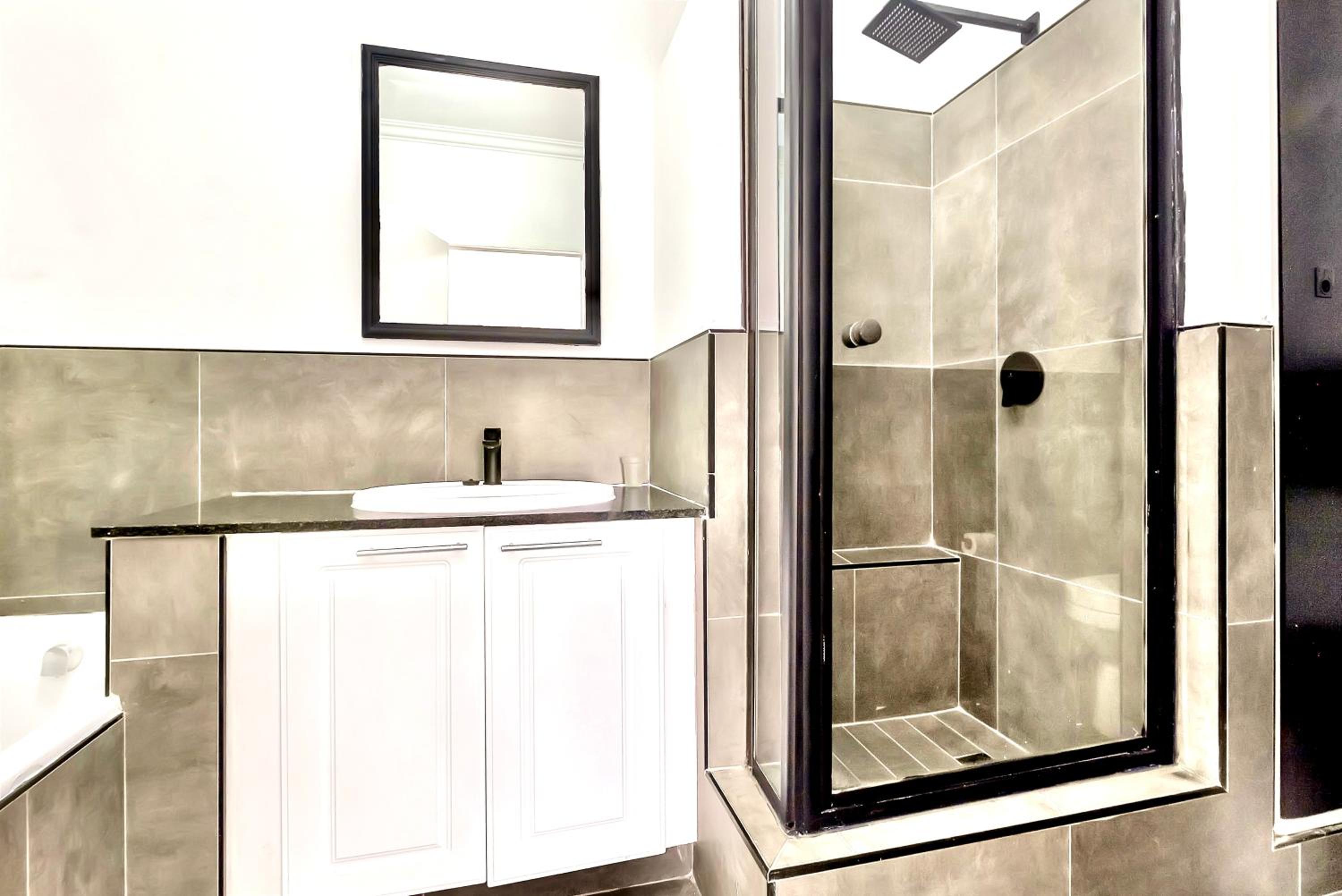 Sandton Lux, 2 Bedroom & 2 Ensuite, No Load shedding