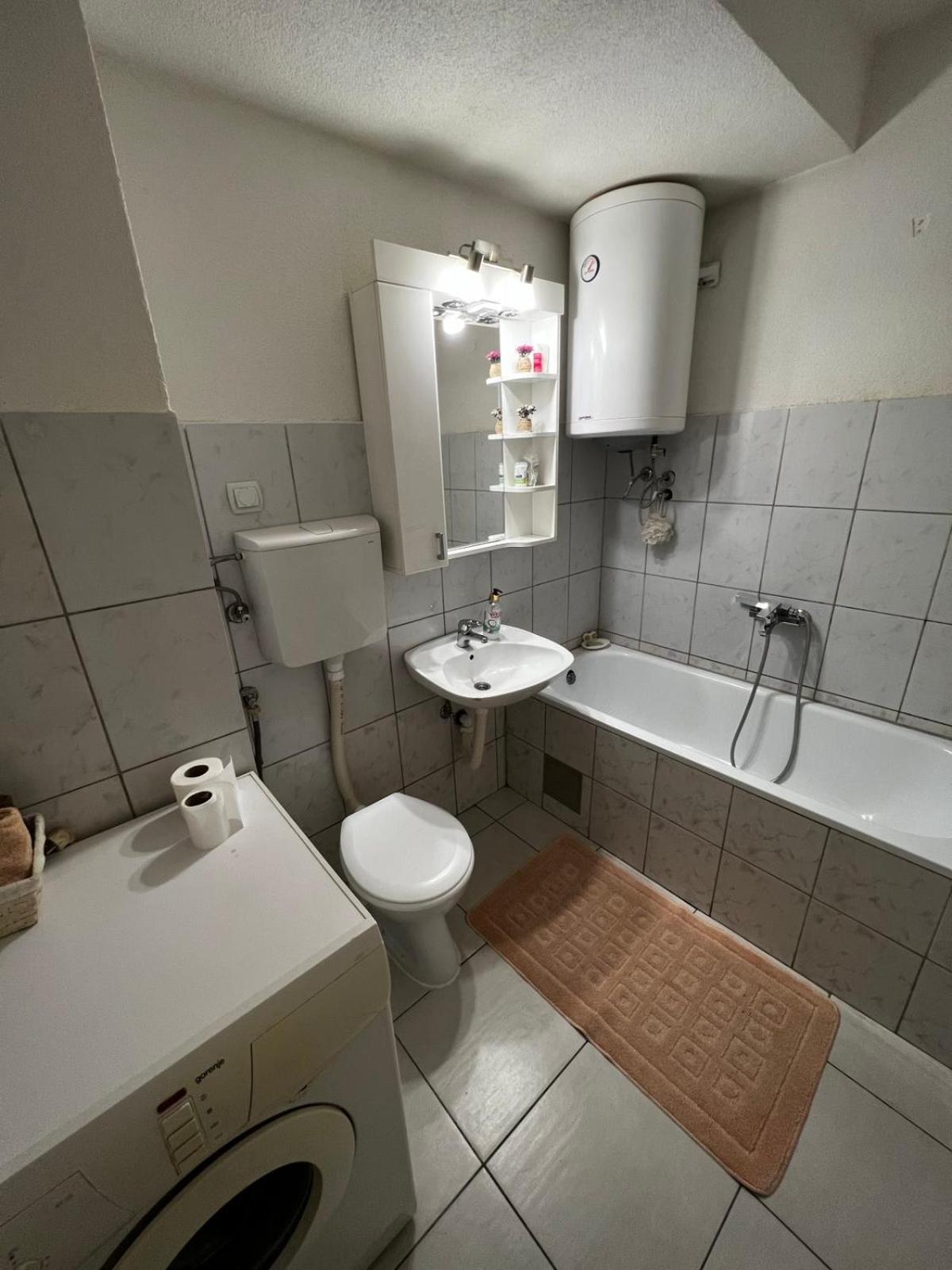 GOLD APARTMENT view 5