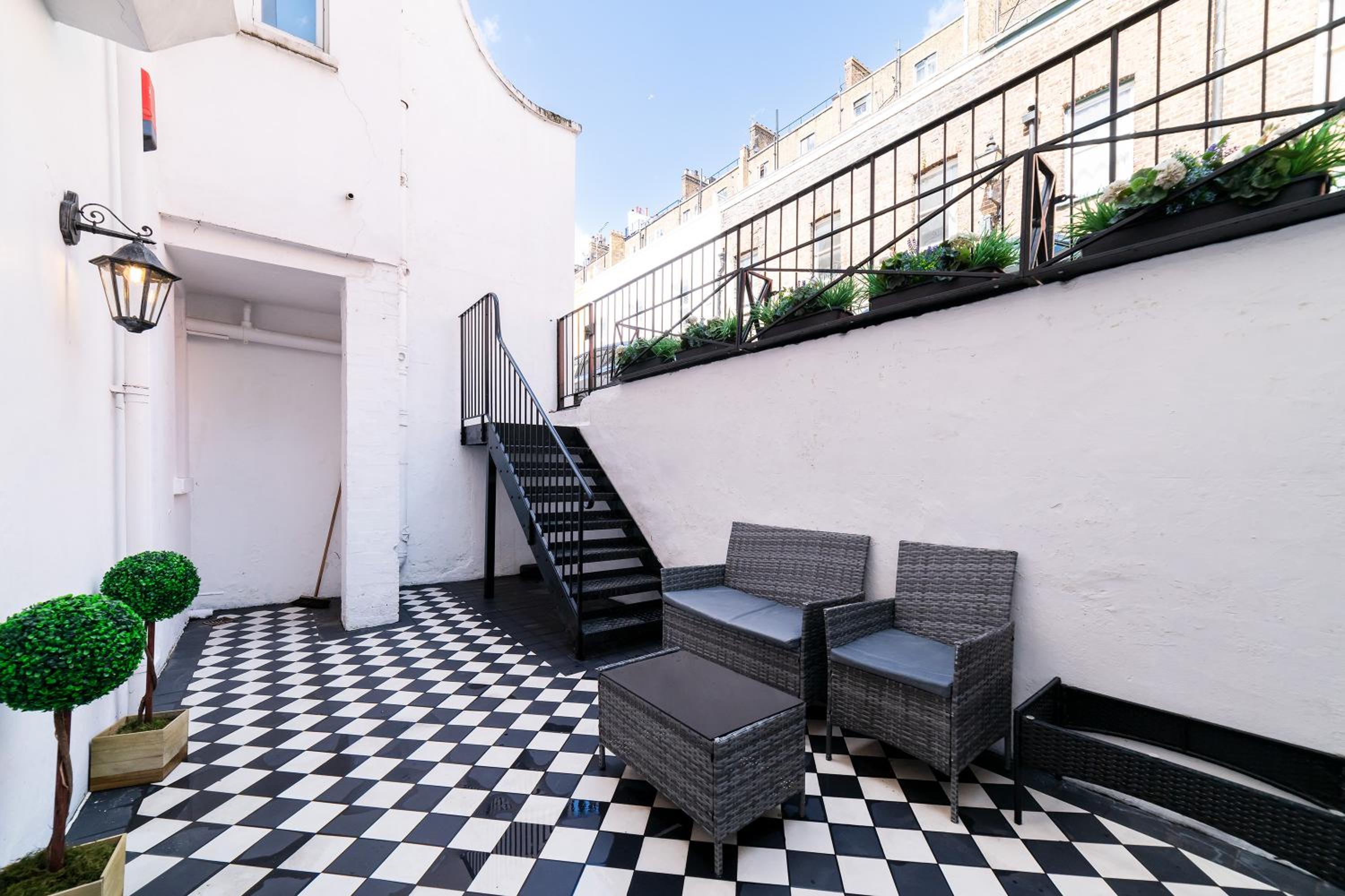 Gloucester Terrace Gem