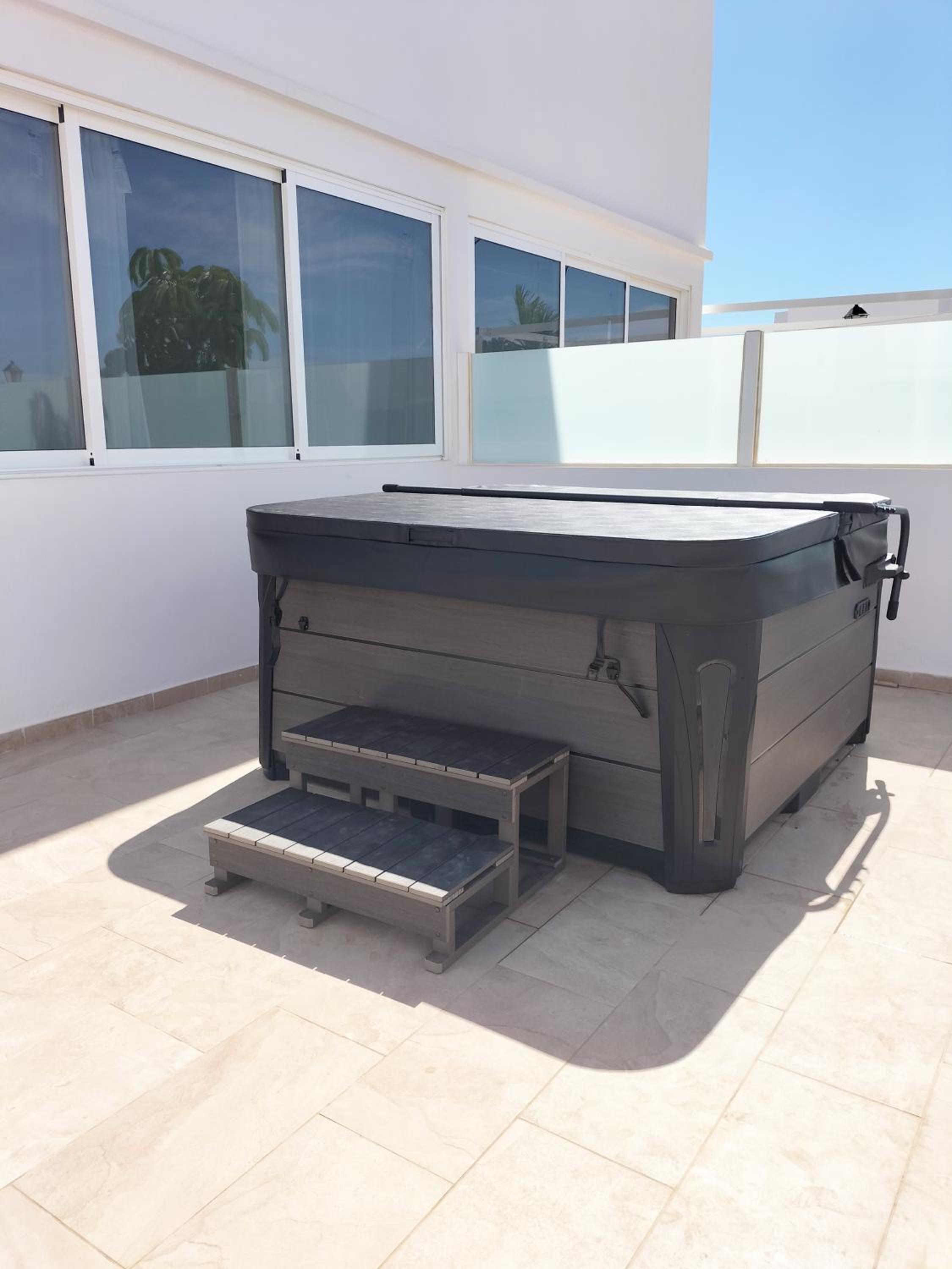 LUXURY RUBICON Jacuzzi y Piscina