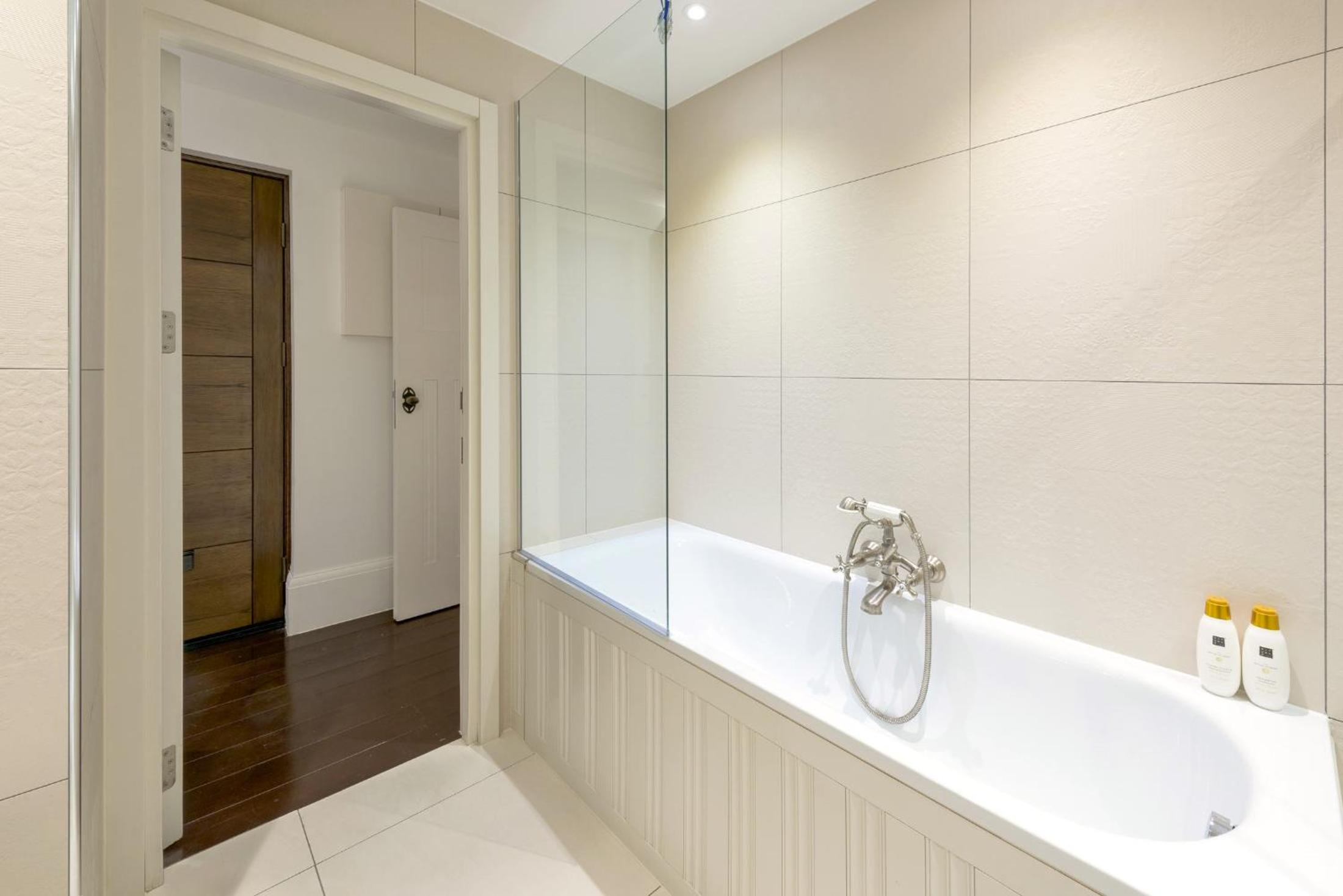 a2bstays Fitzrovia Suite