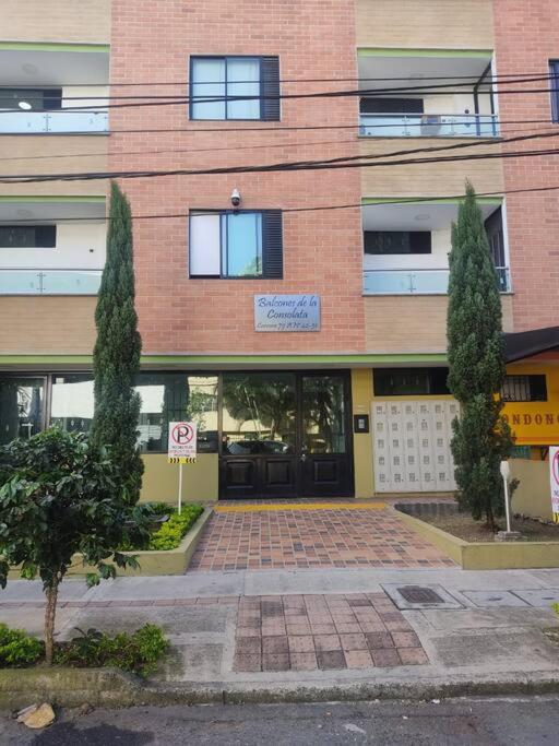 Apartaestudio completo en Laureles