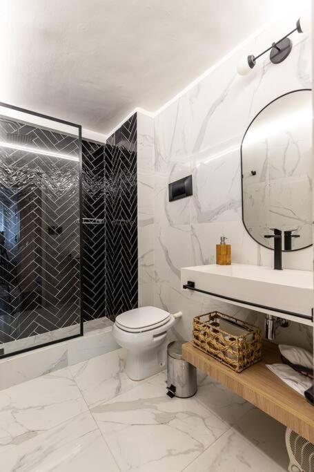 LOMHOUSE Modern Duplex in Palermo Hollywood