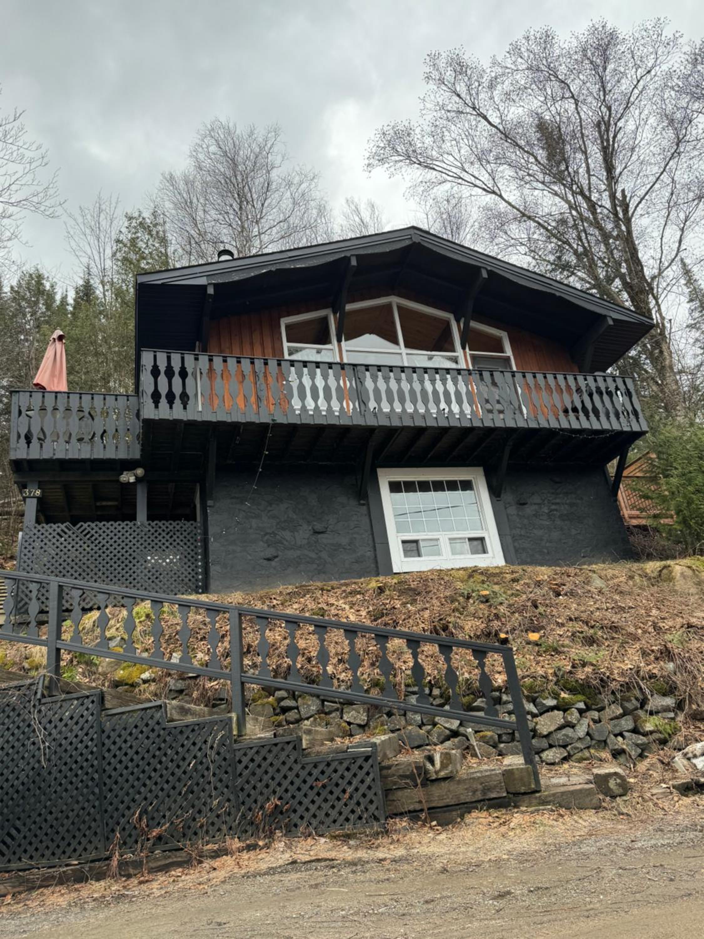 Chalet Alpin Suisse Au Bord Du Lac