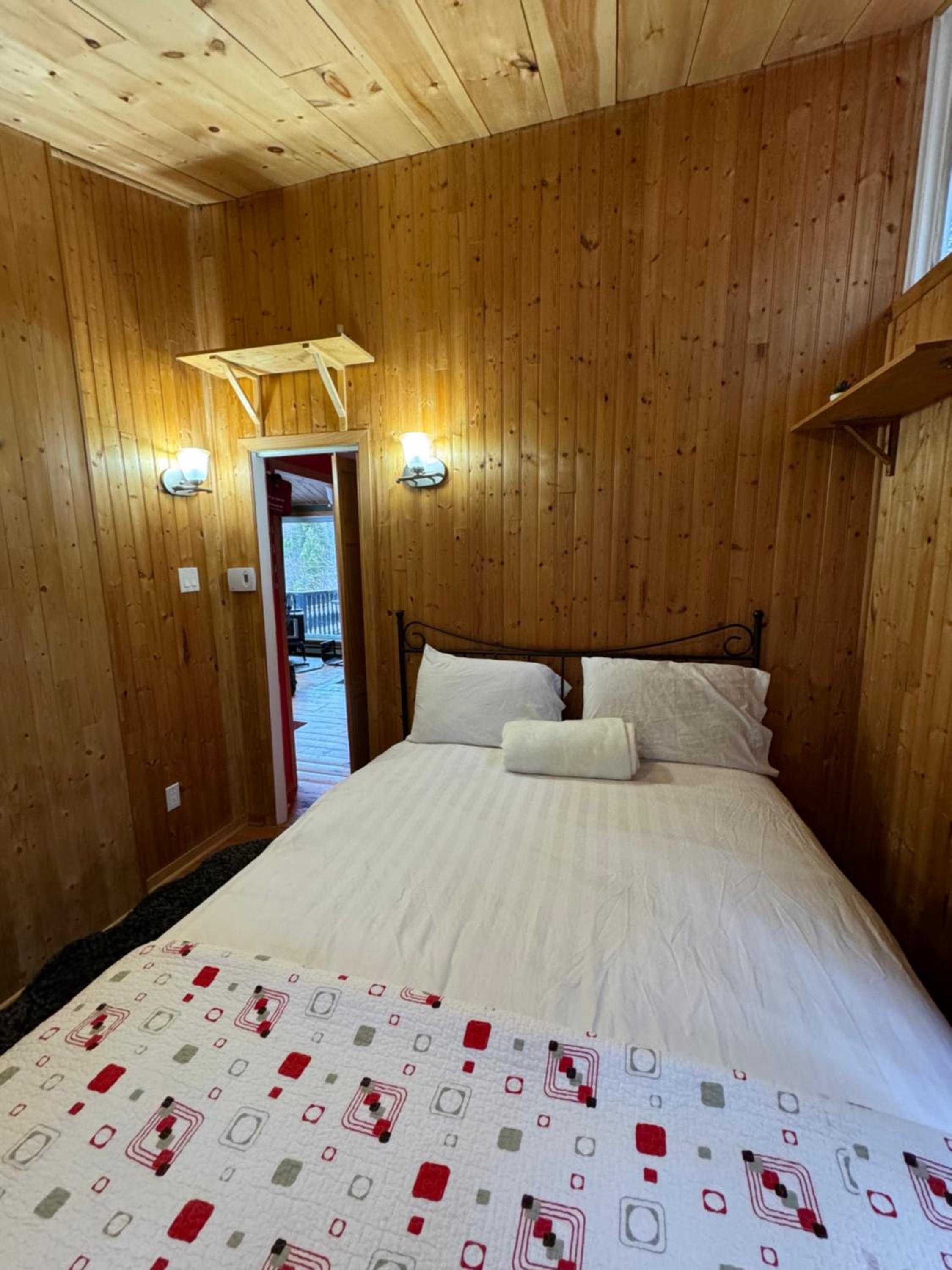 Chalet Alpin Suisse Au Bord Du Lac