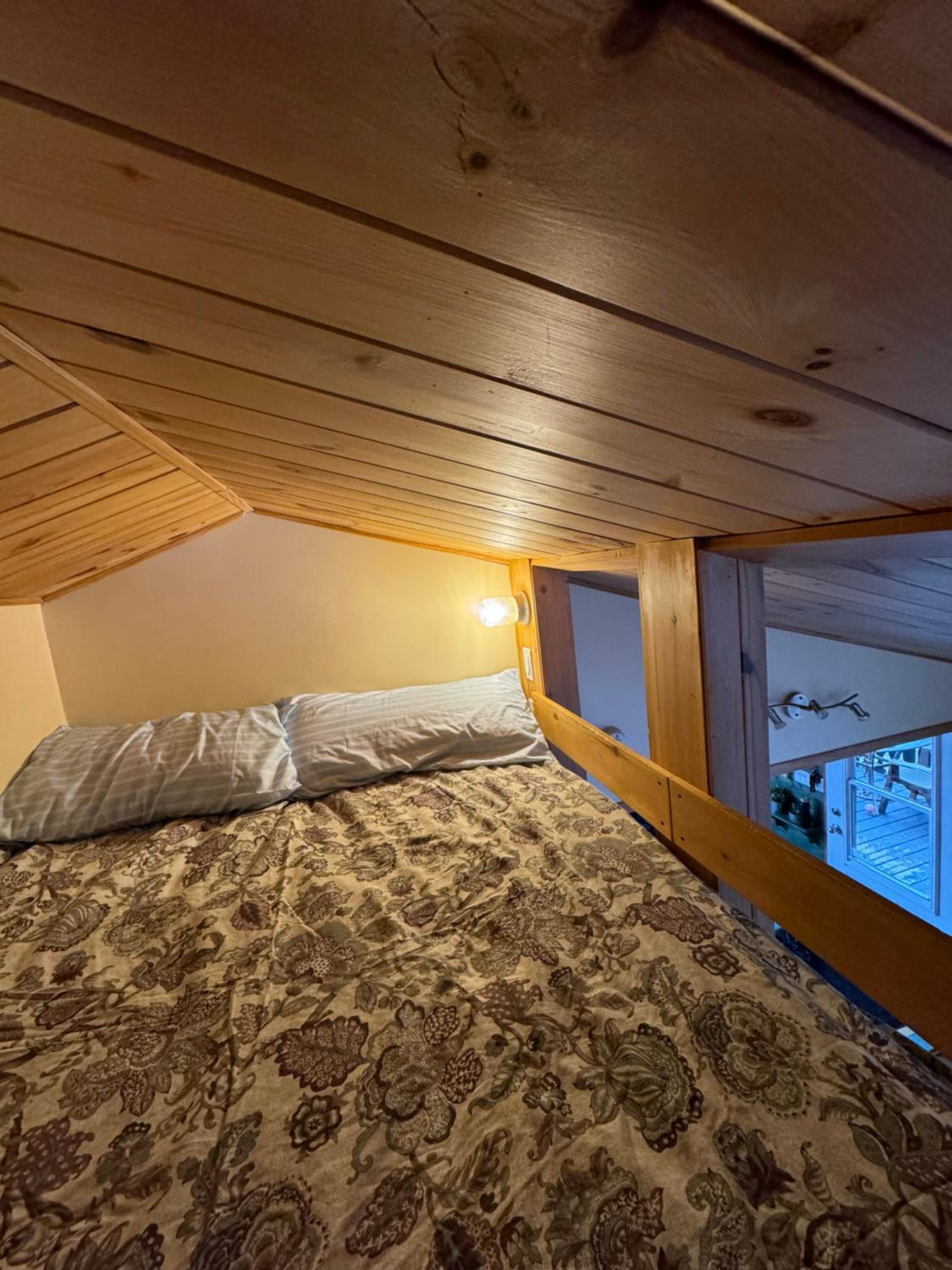 Chalet Alpin Suisse Au Bord Du Lac