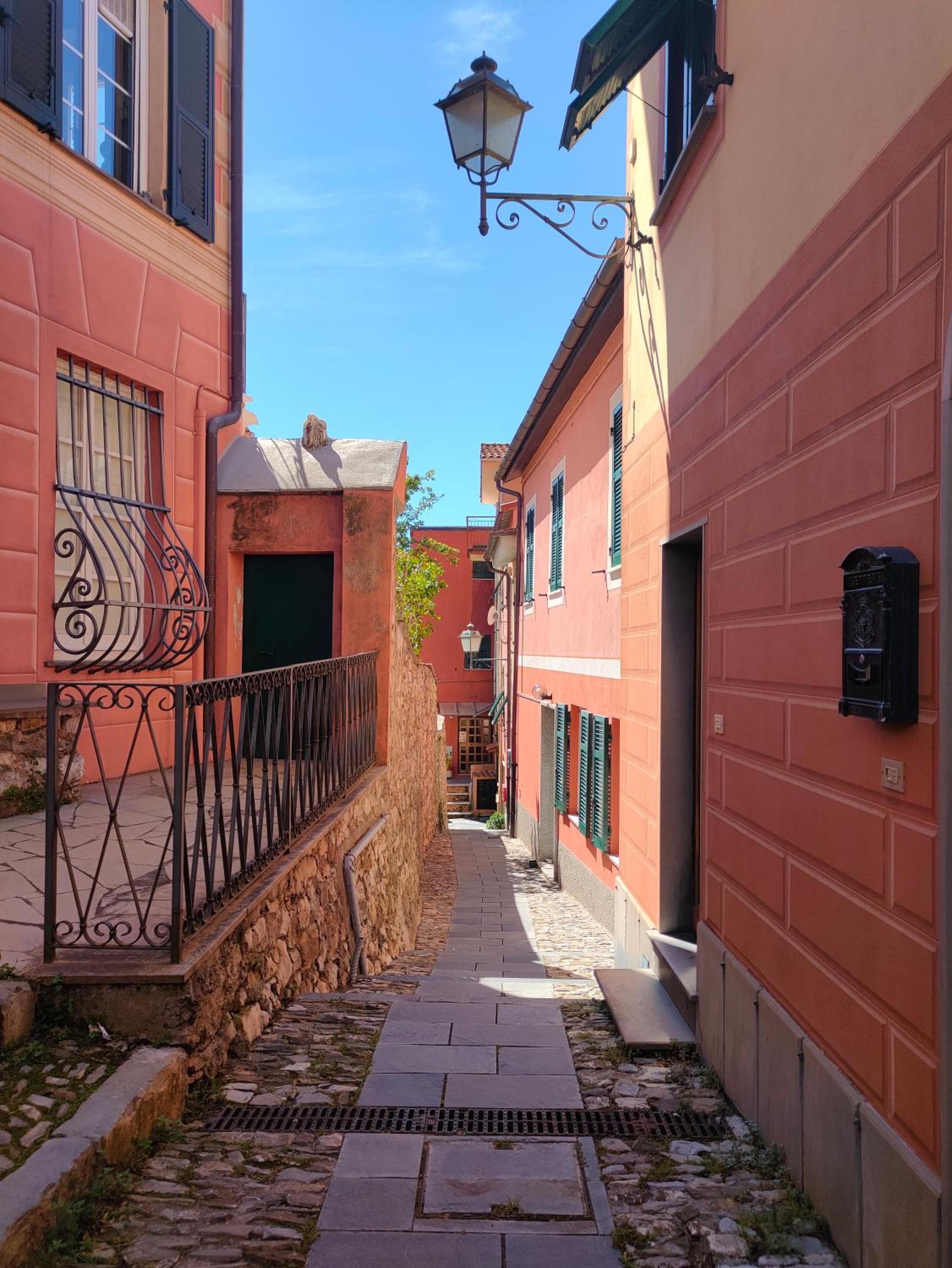 Appartamento tra le Cinque Terre, Camogli e Portofino con scorcio mare all'orizzonte