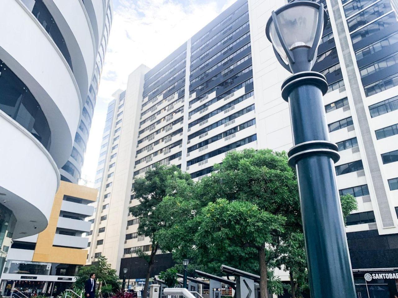 Penthouse en piso alto con vista al río, Guayaquil + PARQUEO view 3