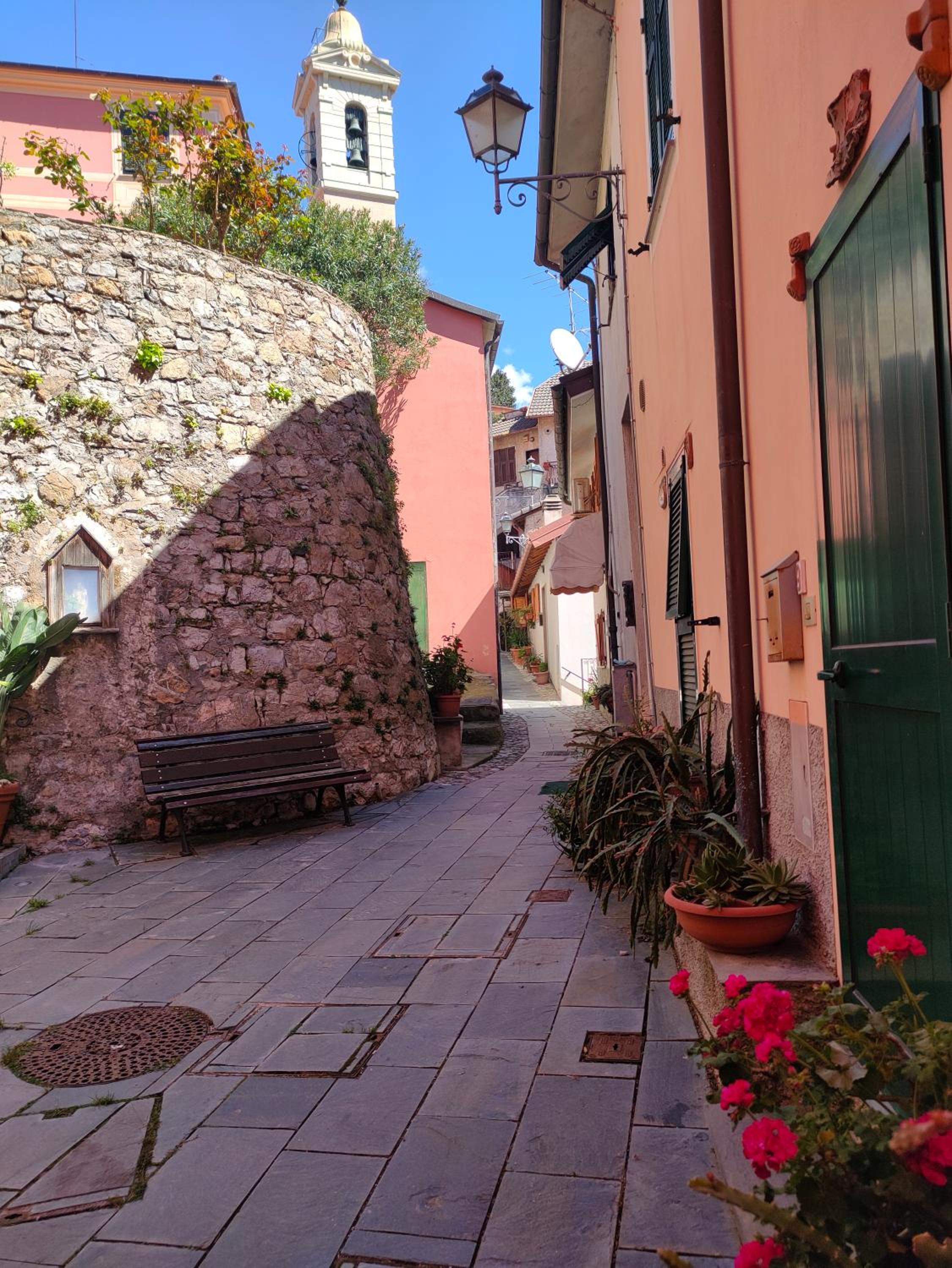 Appartamento tra le Cinque Terre, Camogli e Portofino con scorcio mare all'orizzonte