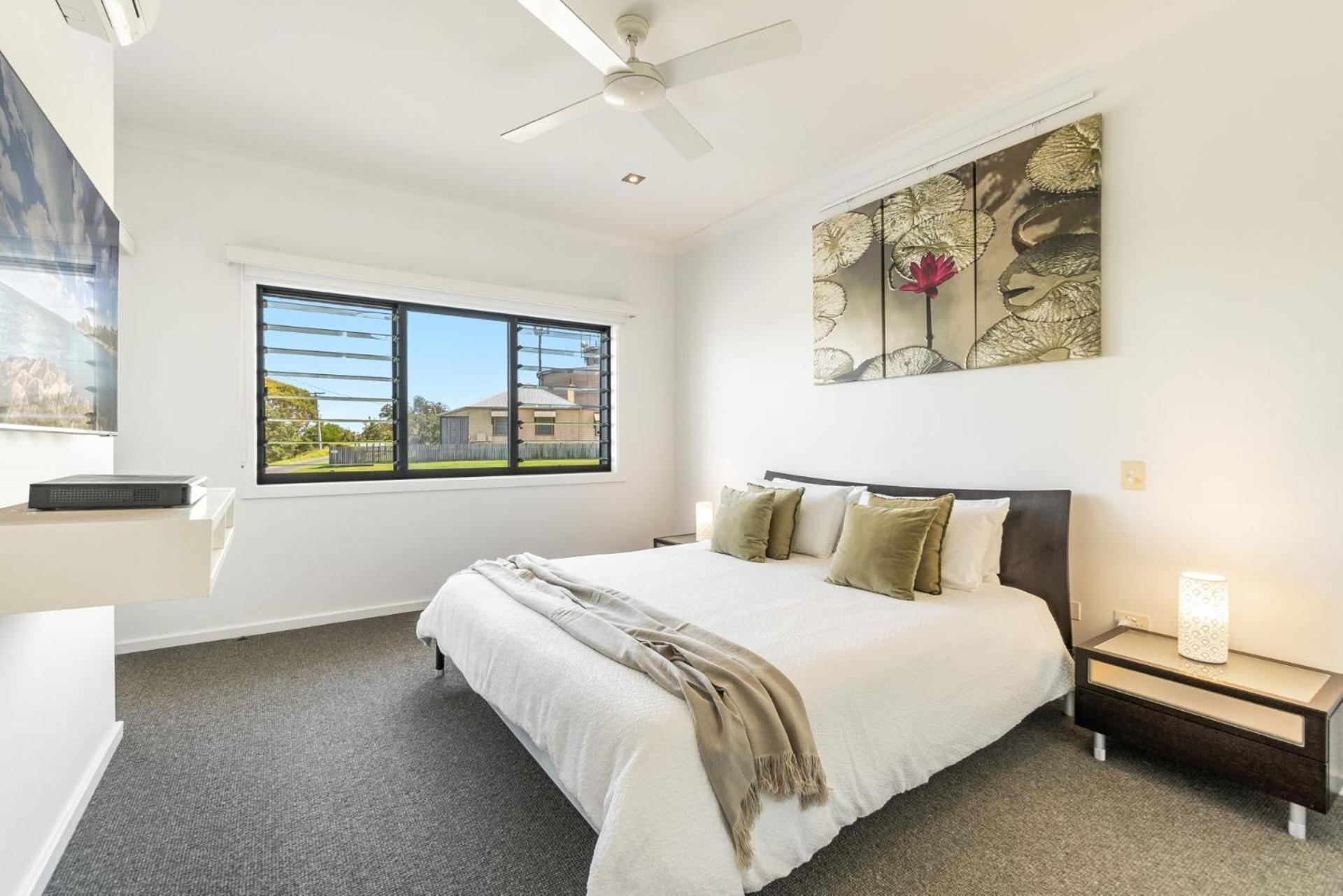 Pilotage 1 - Style, Views & Perfect Location - Holiday Yamba