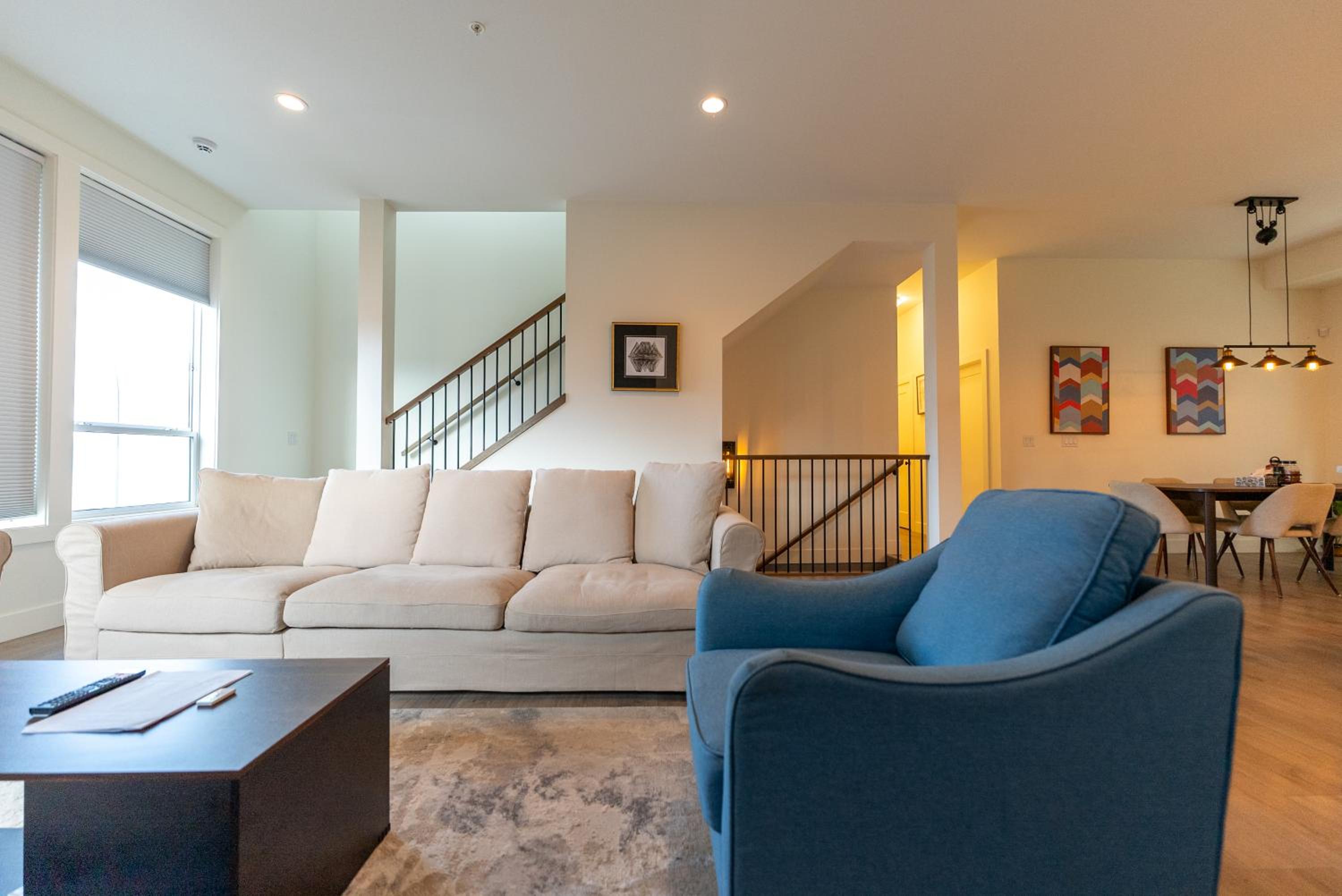 Mountain Retreat with Views, Hot Tub, Games & AC