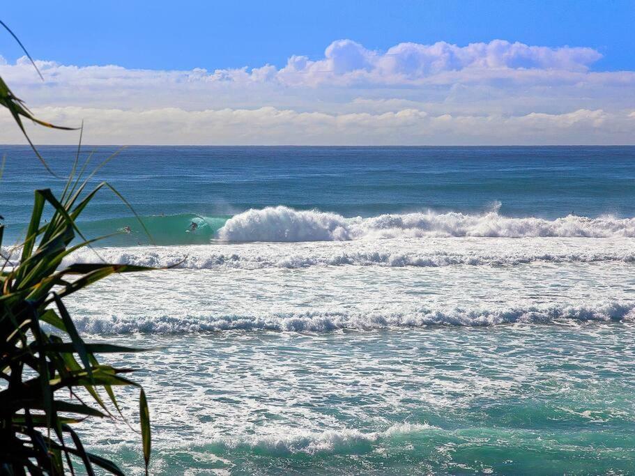 Burleigh Beach Apartment - Self Catering