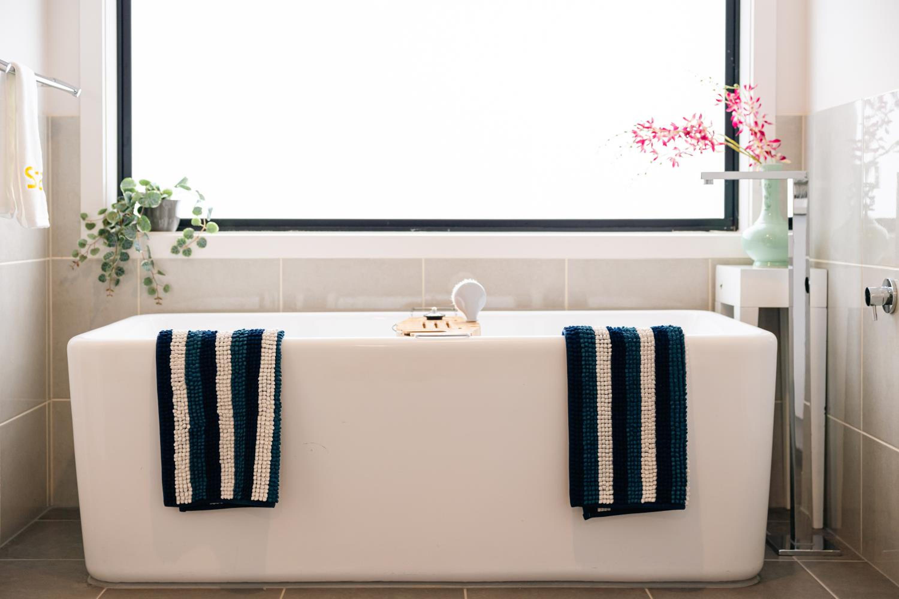 StayAU 5BR Contemporary Getaway Point Cook