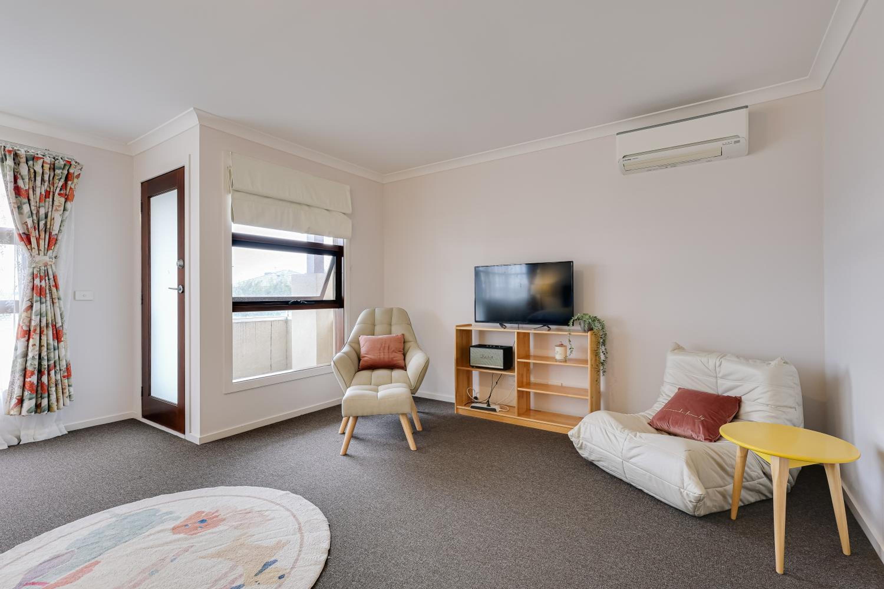 StayAU 5BR Contemporary Getaway Point Cook