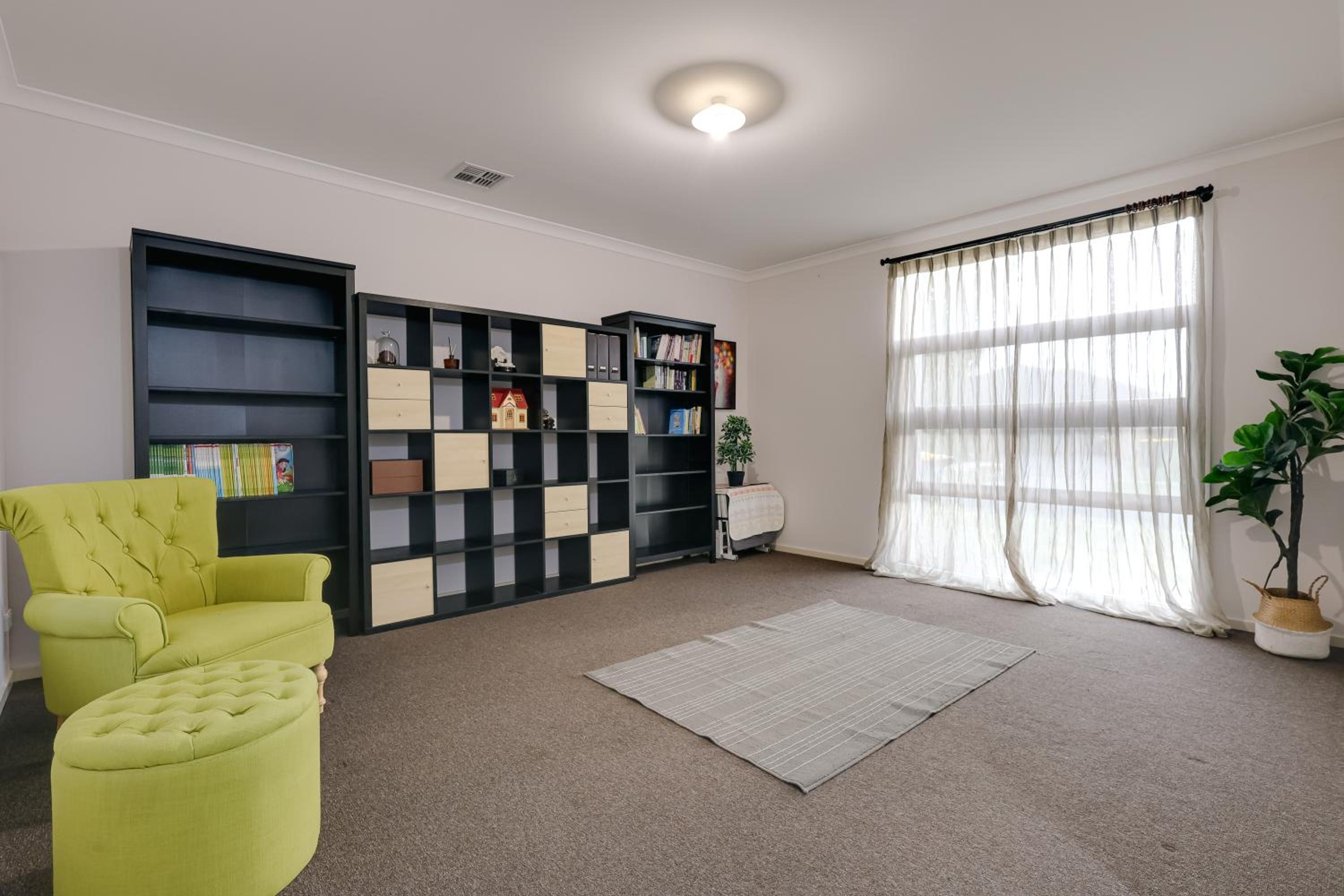 StayAU 5BR Contemporary Getaway Point Cook