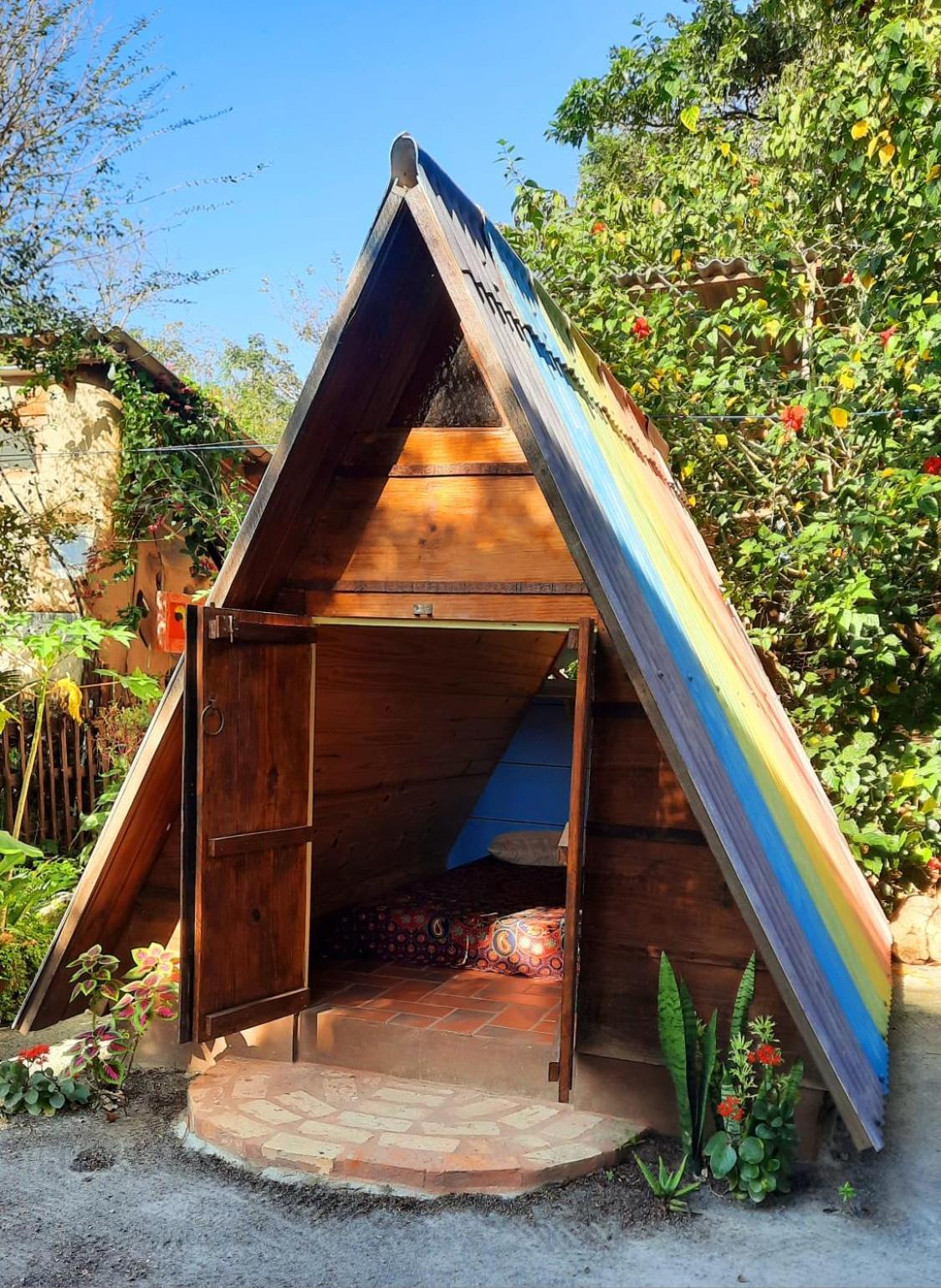 NOMADAS chalés, mini casinhas, bangalôs , área de camping e cozinha compartilhada