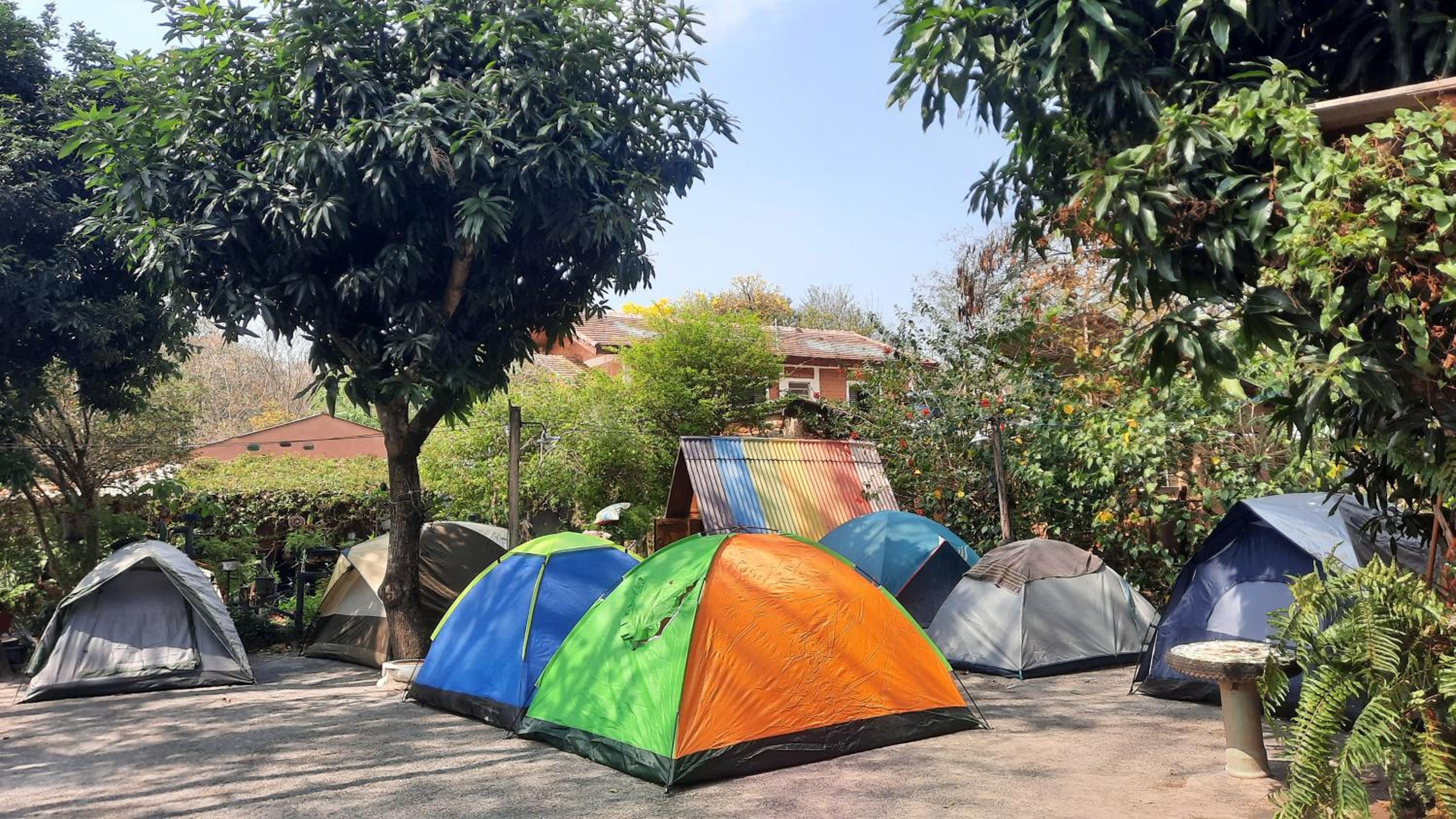 NOMADAS chalés, mini casinhas, bangalôs , área de camping e cozinha compartilhada