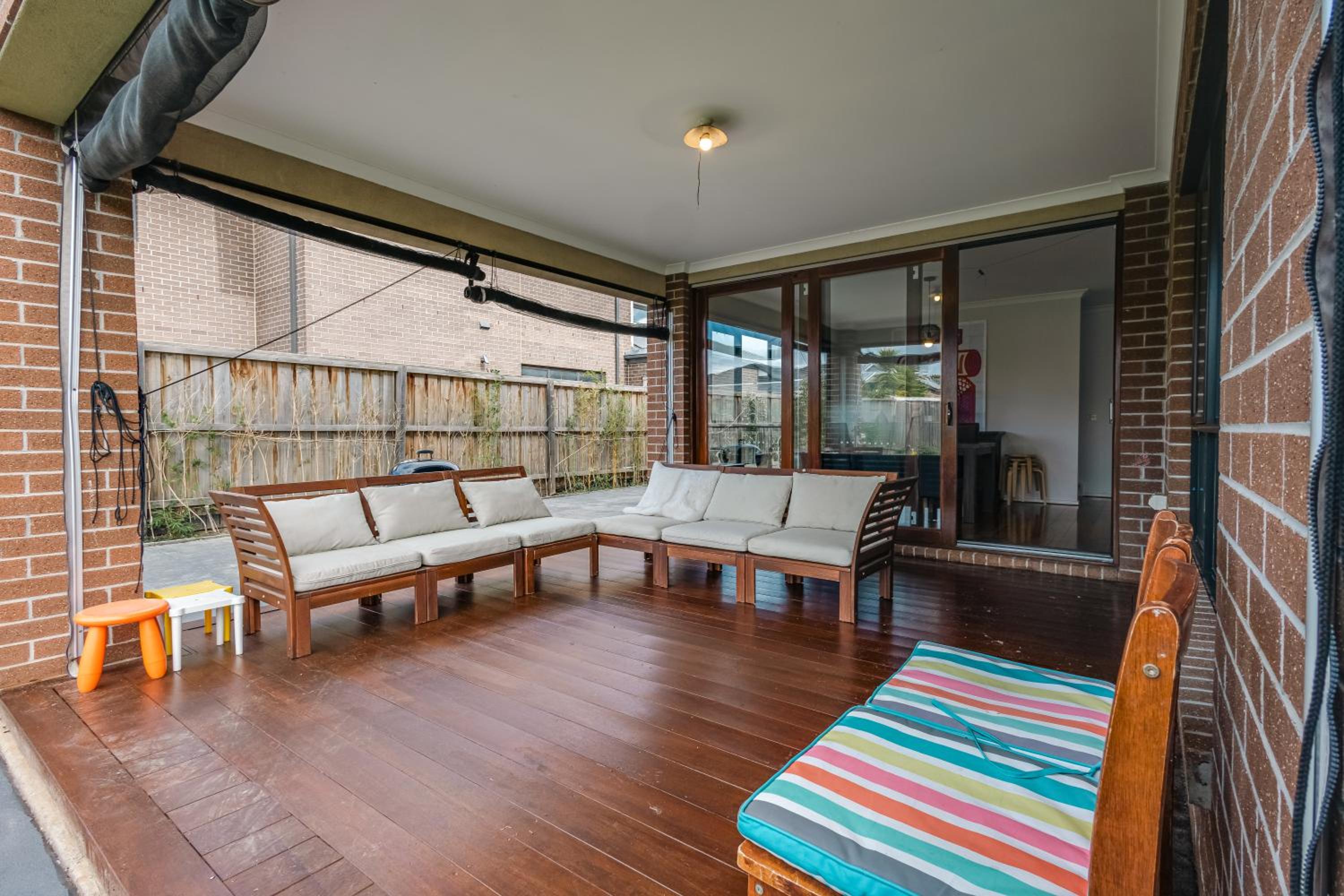 StayAU 5BR Contemporary Getaway Point Cook