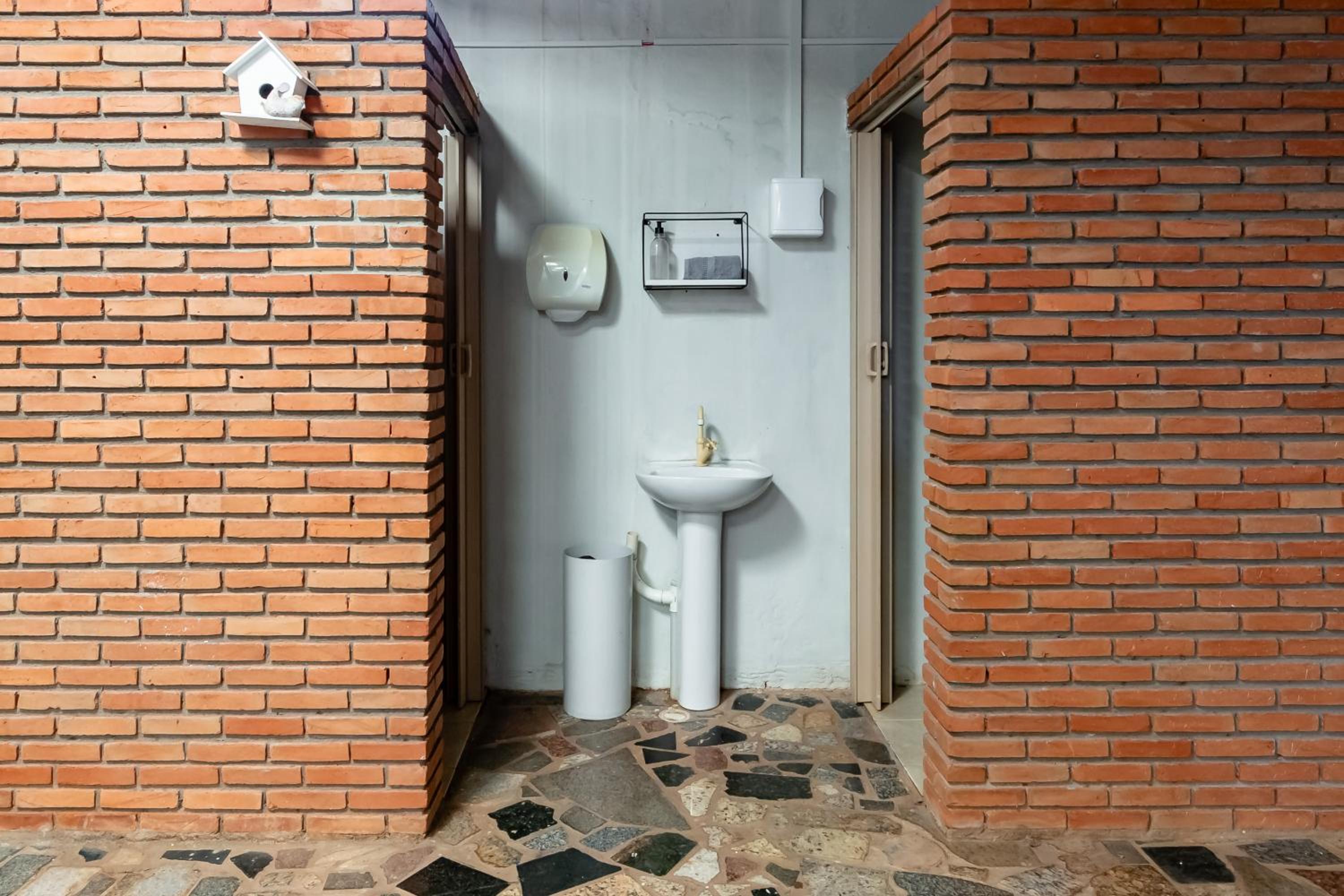 Pousada Roosevelt Quarto 04 - Pousada Central Prox Rodoviaria e Dist Industrial