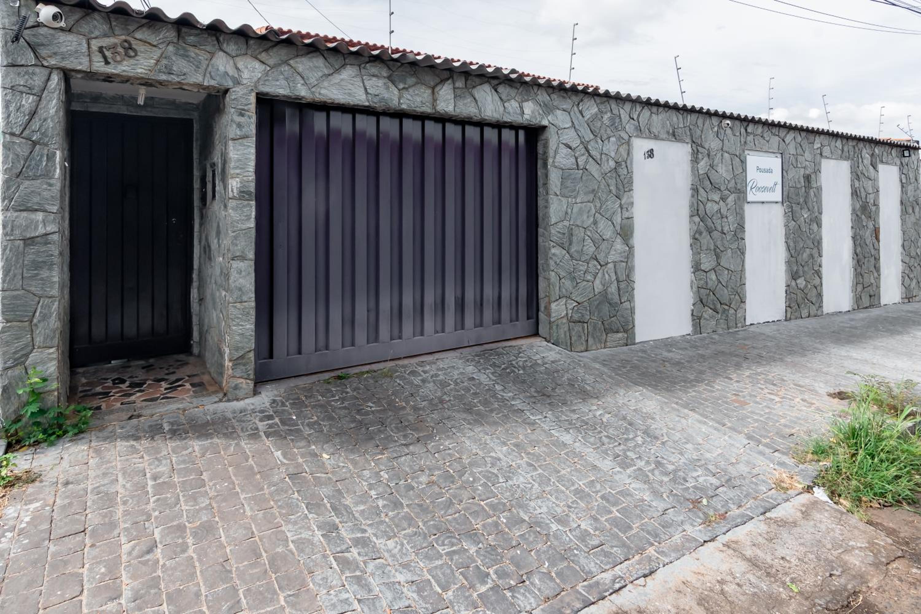 Pousada Roosevelt Quarto 03 - Pousada Central Prox Rodoviaria e Dist Industrial
