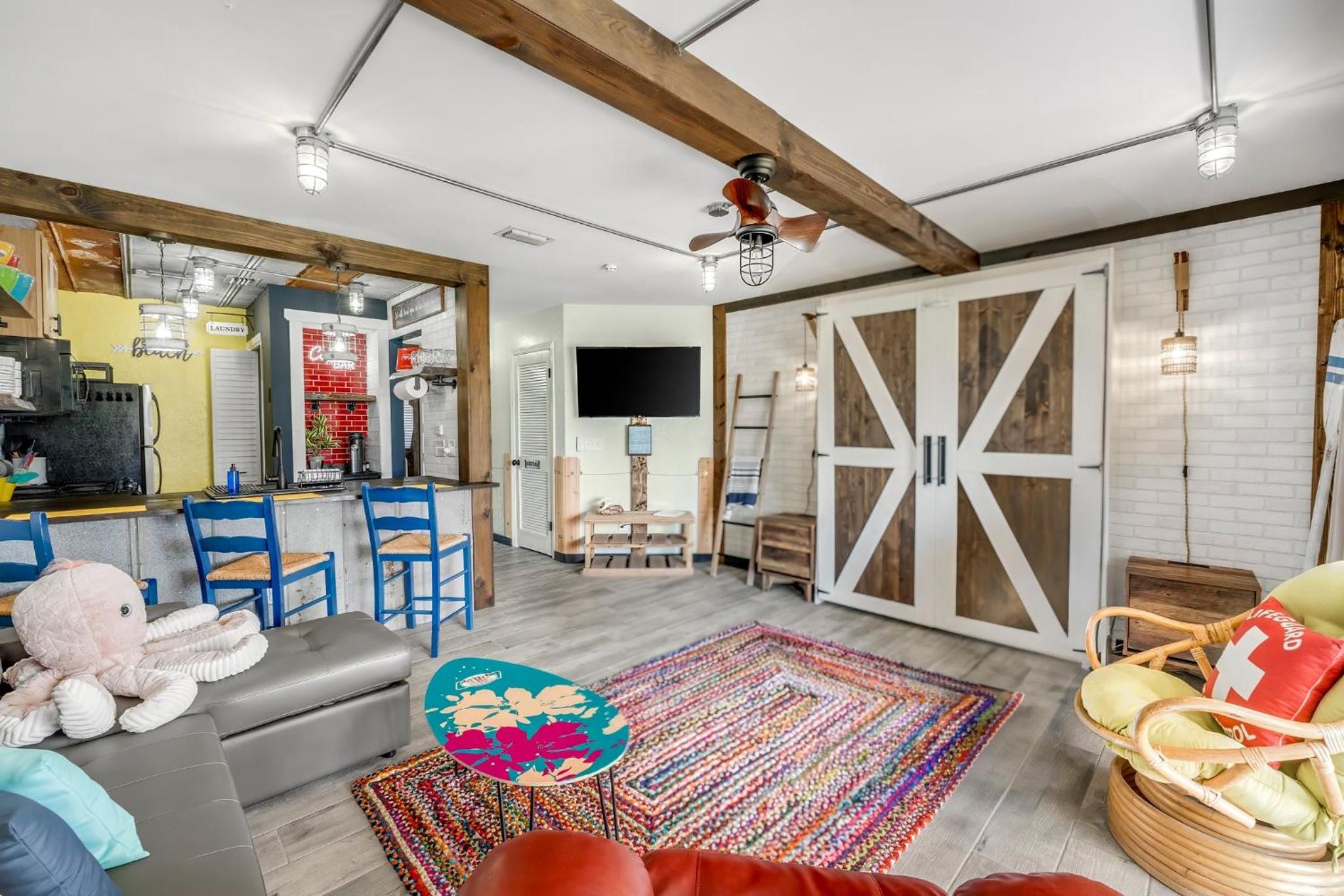 The Beachy Boater at St Thomas Square #305 by Nautical Properties view 5