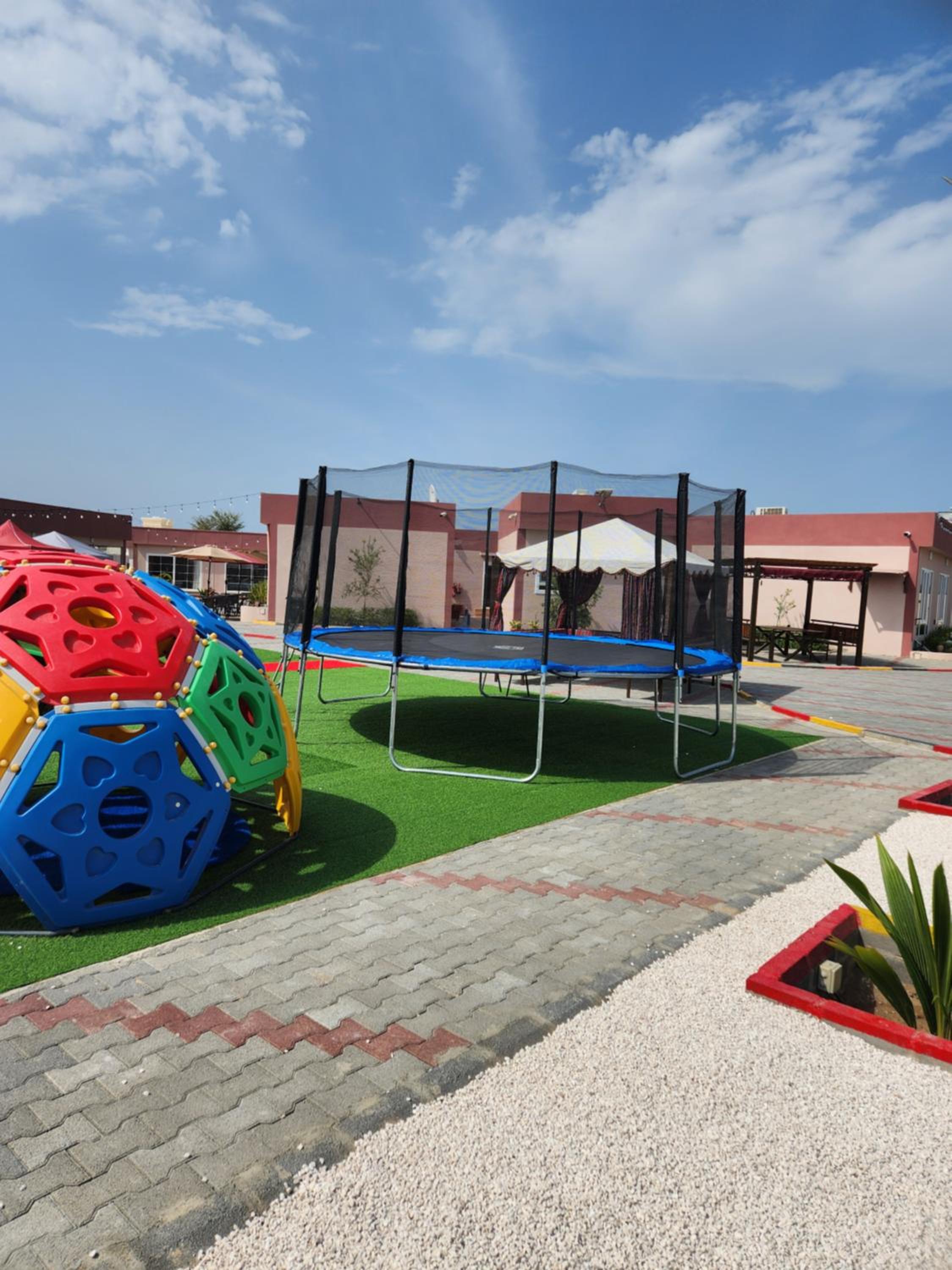 Lina Dreamland Resort