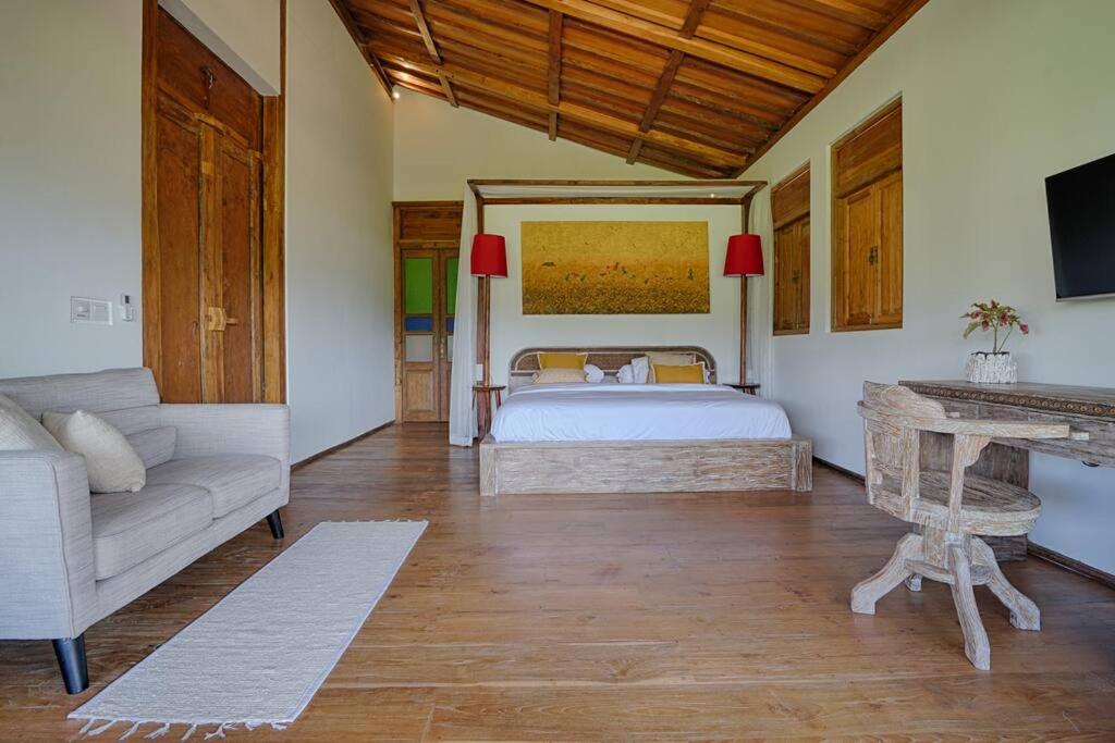 Villa Madura - new 3 BR Villa w/ rice paddy view