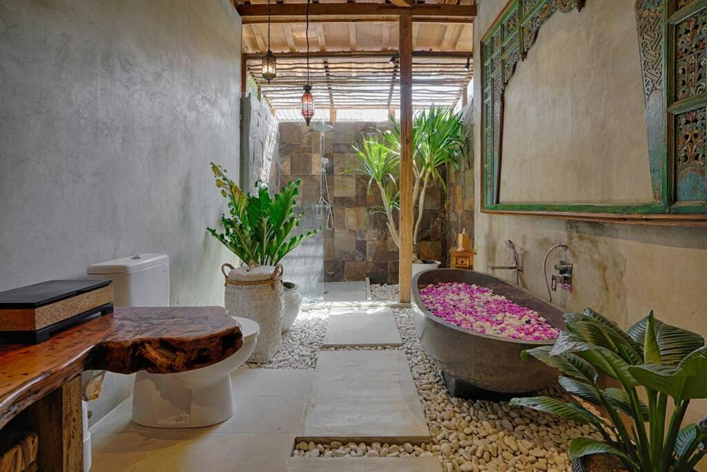 Villa Madura - new 3 BR Villa w/ rice paddy view