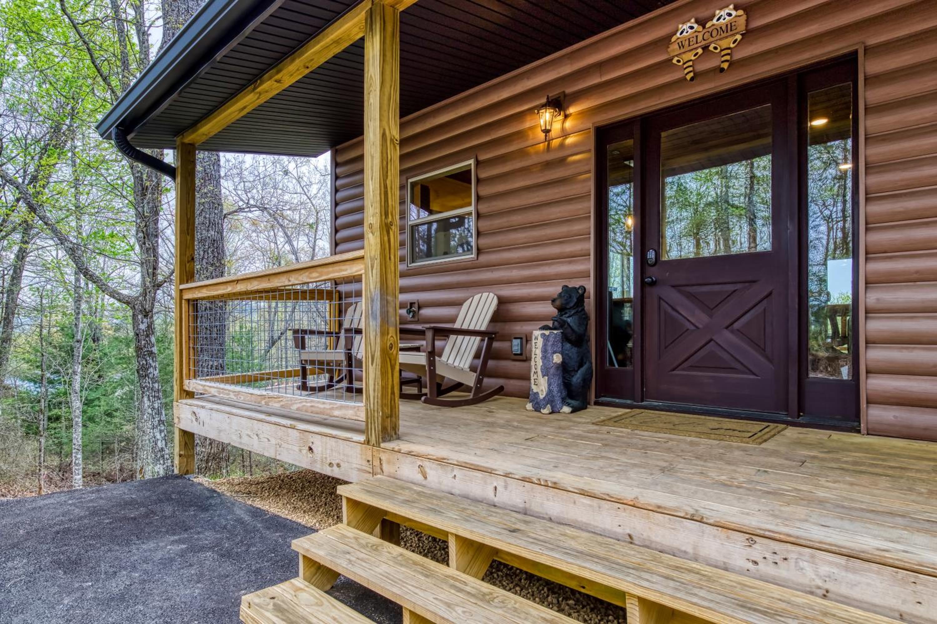 Adventure Splash - Smoky Mountain Retreats Cabins with Private Indoor Pool, Hot Tubs & Fun!