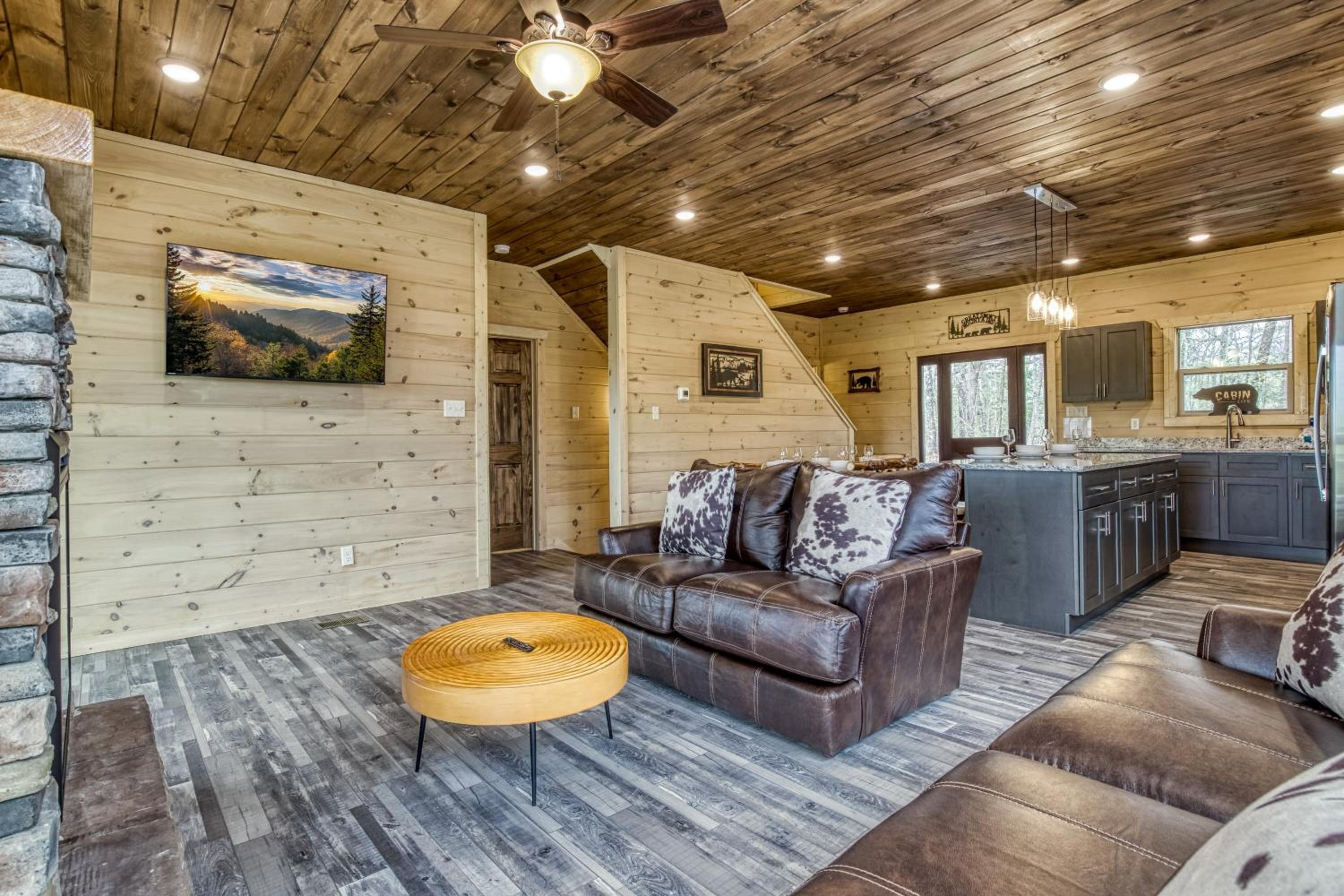 Adventure Splash - Smoky Mountain Retreats Cabins with Private Indoor Pool, Hot Tubs & Fun!