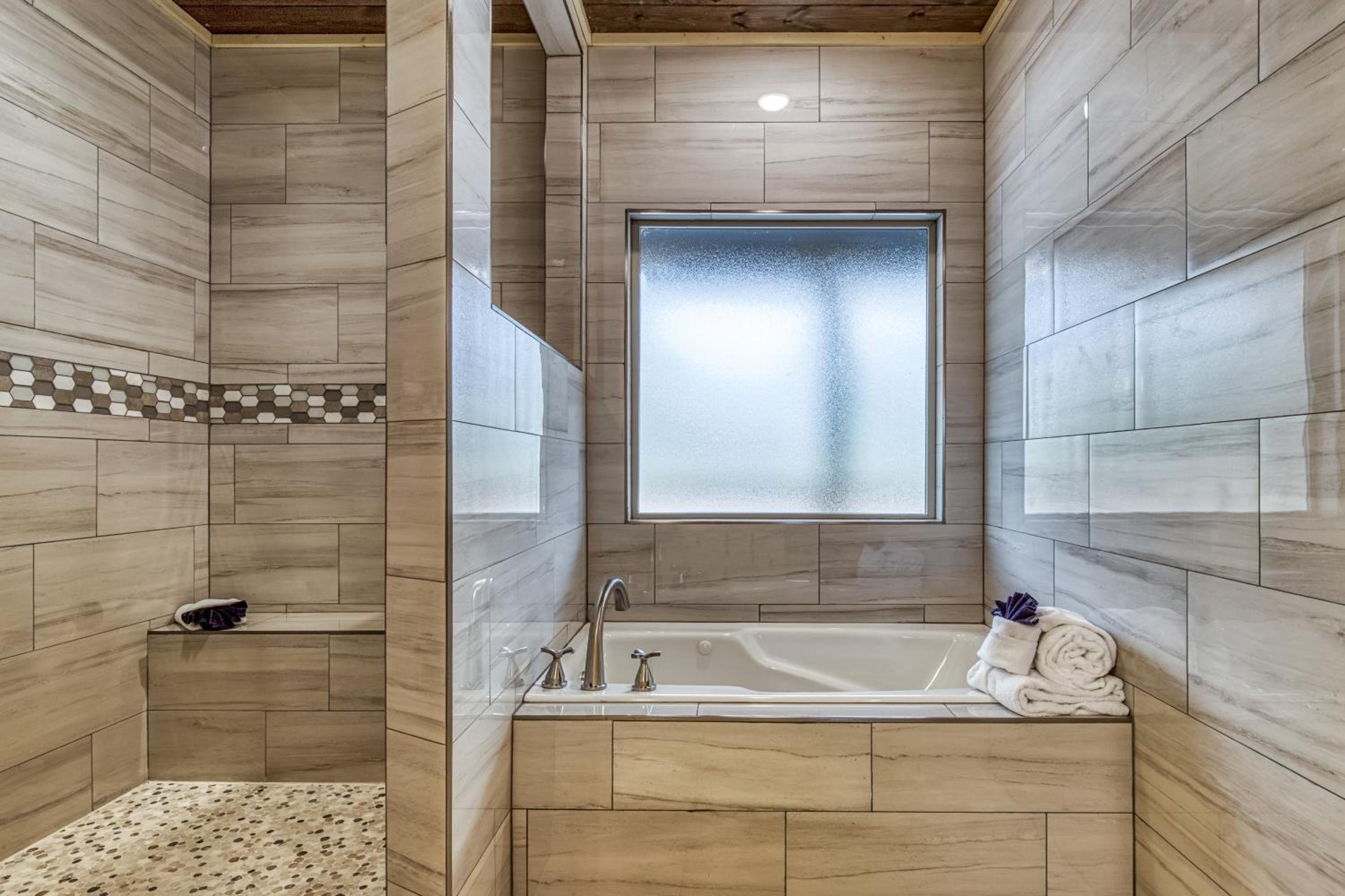 Adventure Splash - Smoky Mountain Retreats Cabins with Private Indoor Pool, Hot Tubs & Fun!