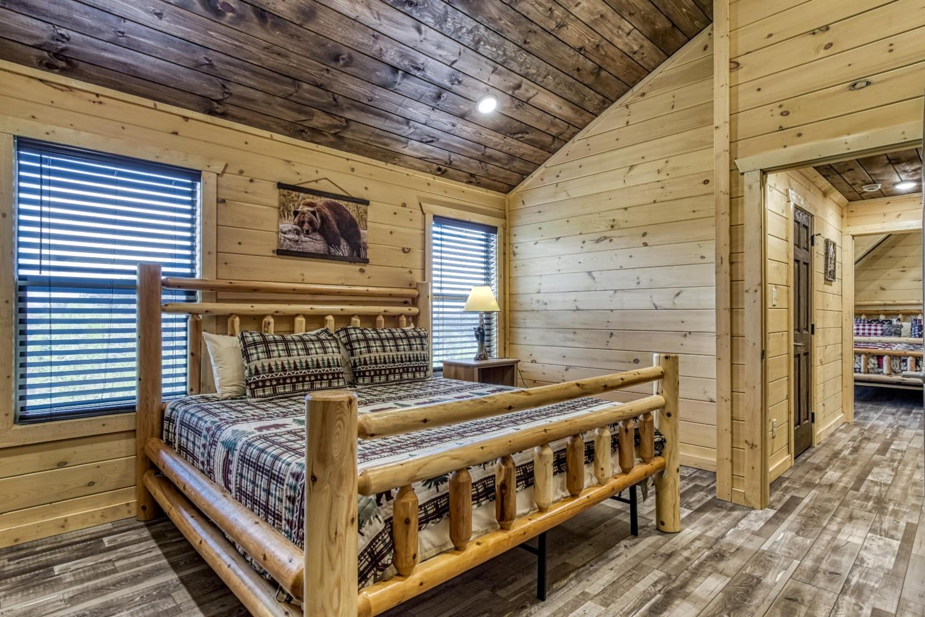 Adventure Splash - Smoky Mountain Retreats Cabins with Private Indoor Pool, Hot Tubs & Fun!