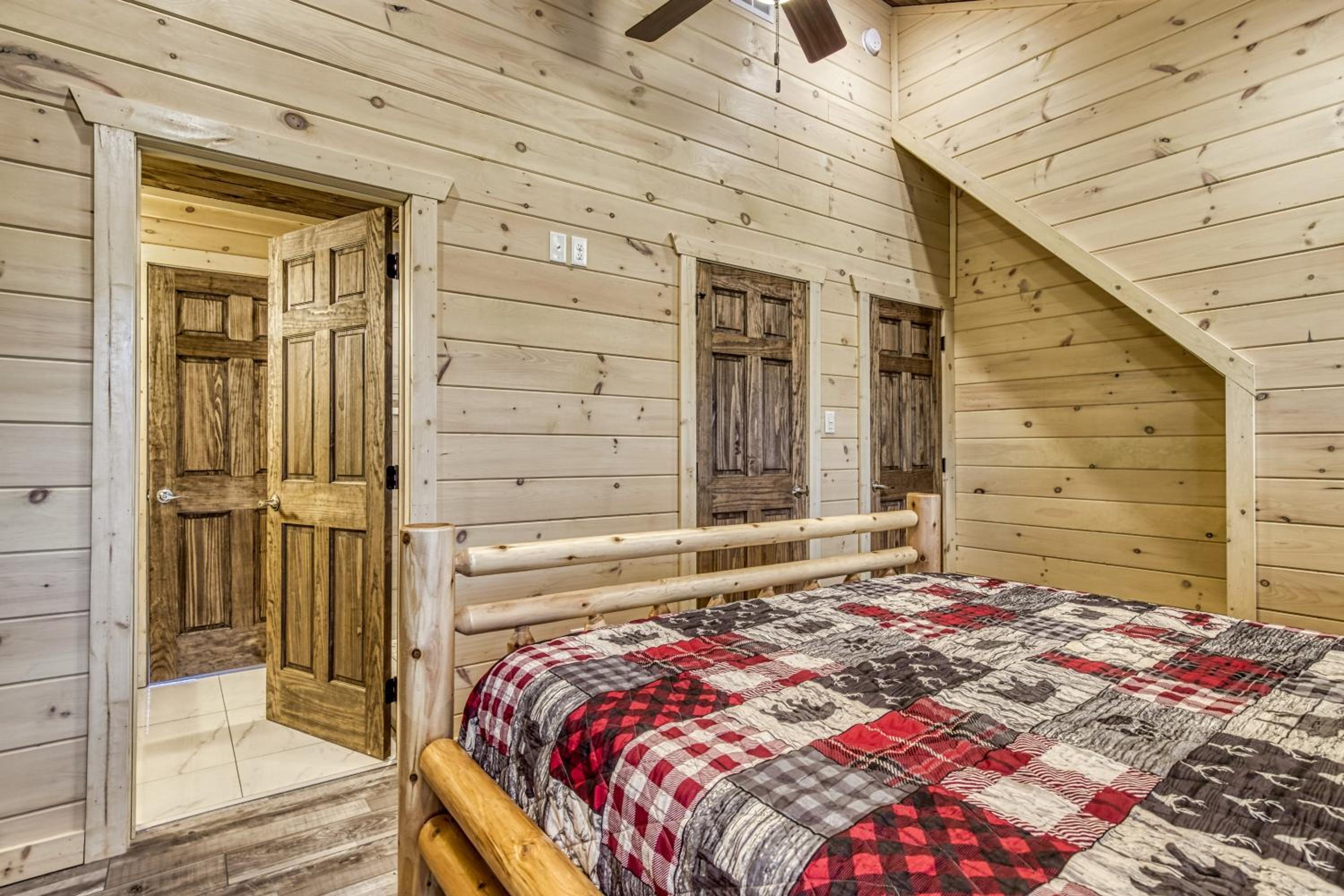 Adventure Splash - Smoky Mountain Retreats Cabins with Private Indoor Pool, Hot Tubs & Fun!