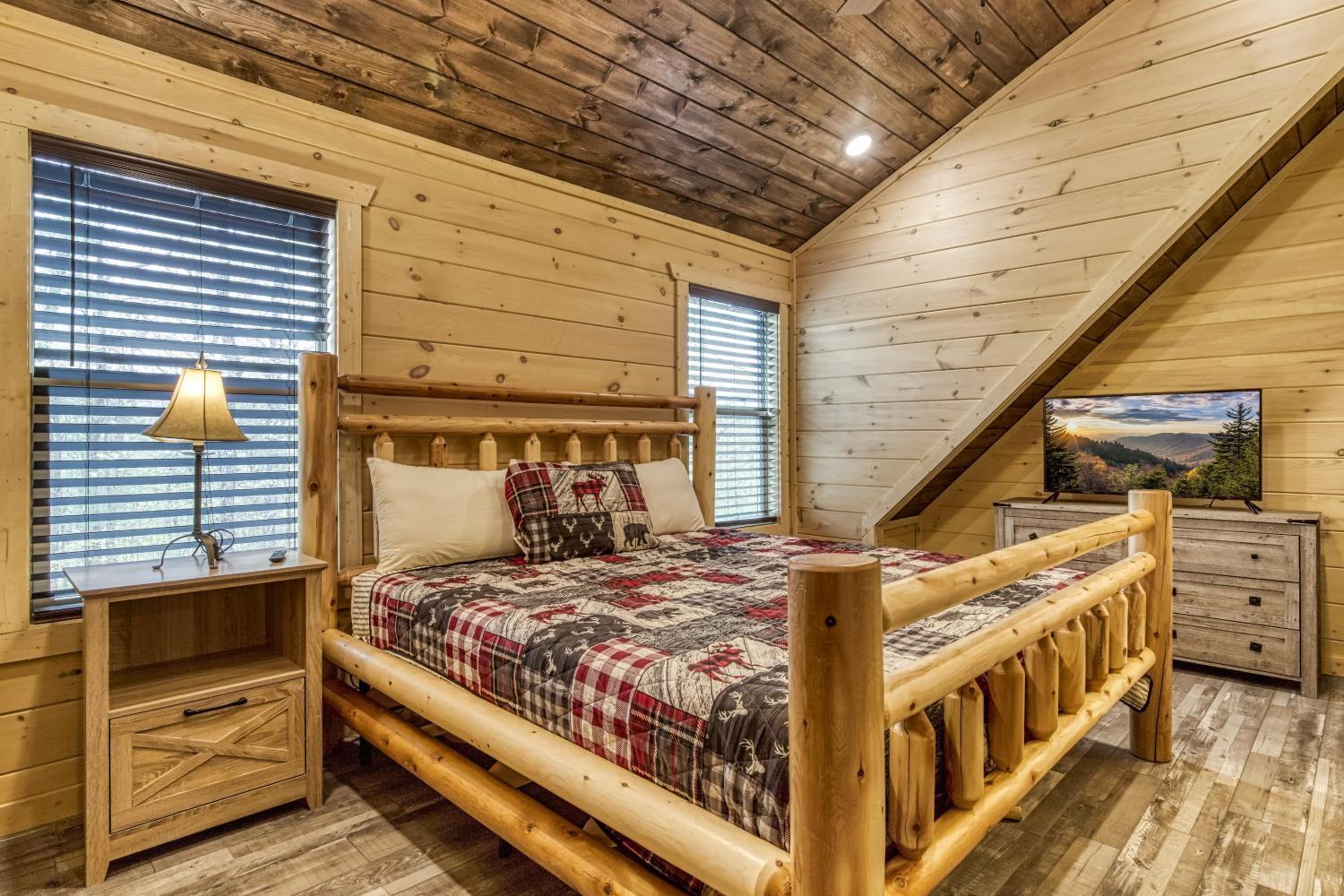 Adventure Splash - Smoky Mountain Retreats Cabins with Private Indoor Pool, Hot Tubs & Fun!