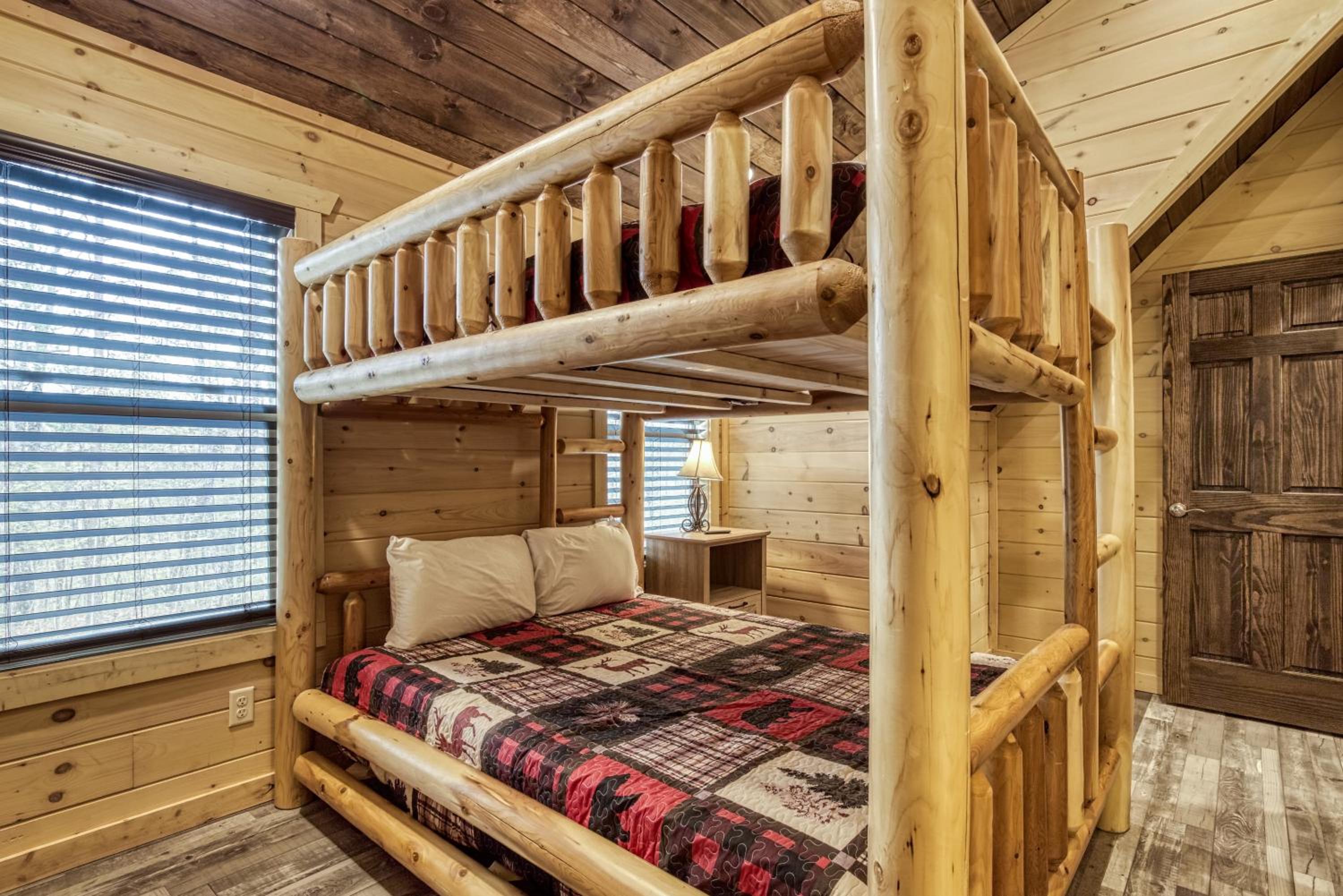 Adventure Splash - Smoky Mountain Retreats Cabins with Private Indoor Pool, Hot Tubs & Fun!