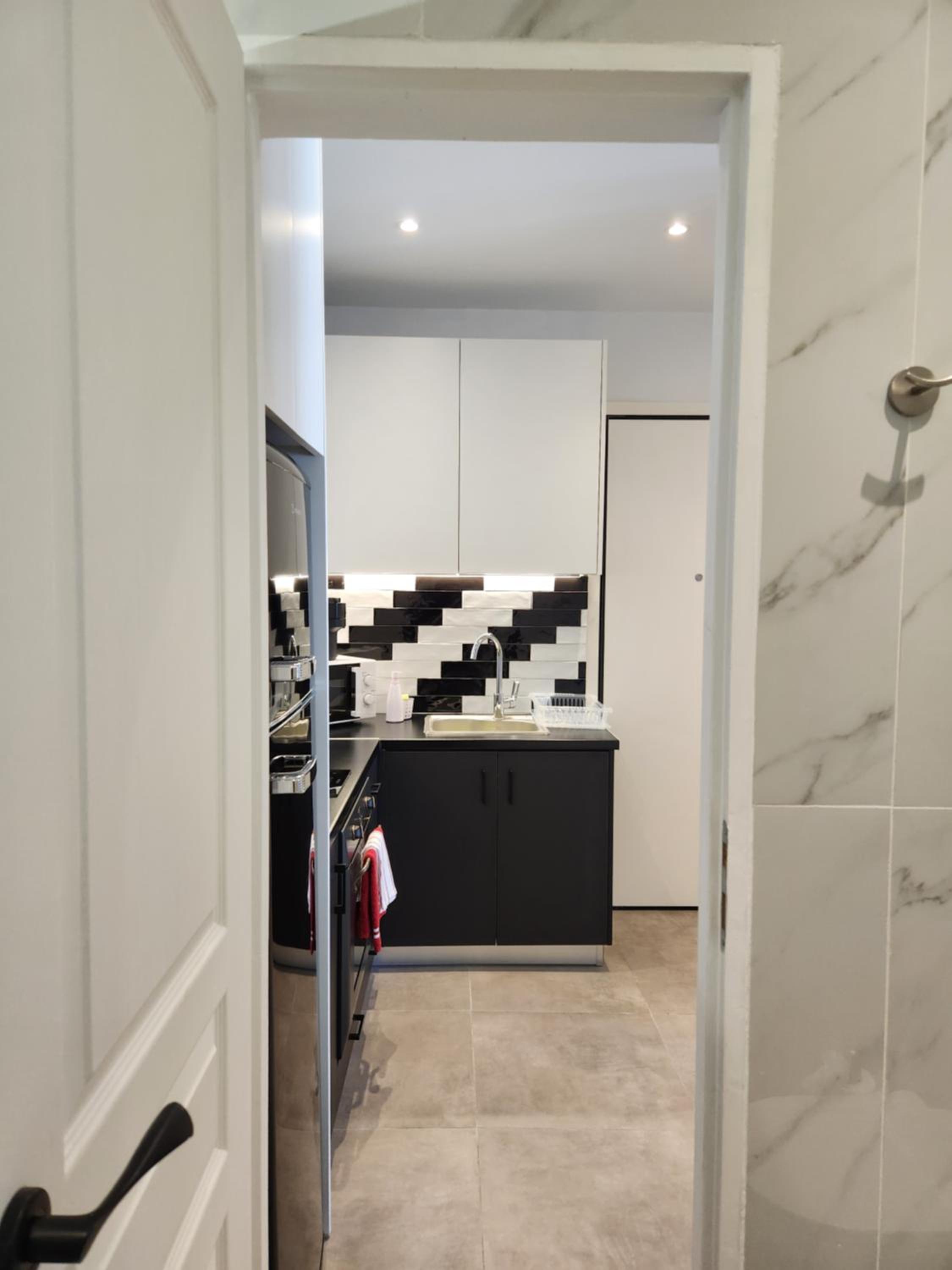 Bachelor Penthouse with Roof Garden access, 15 m walk to Acropolis