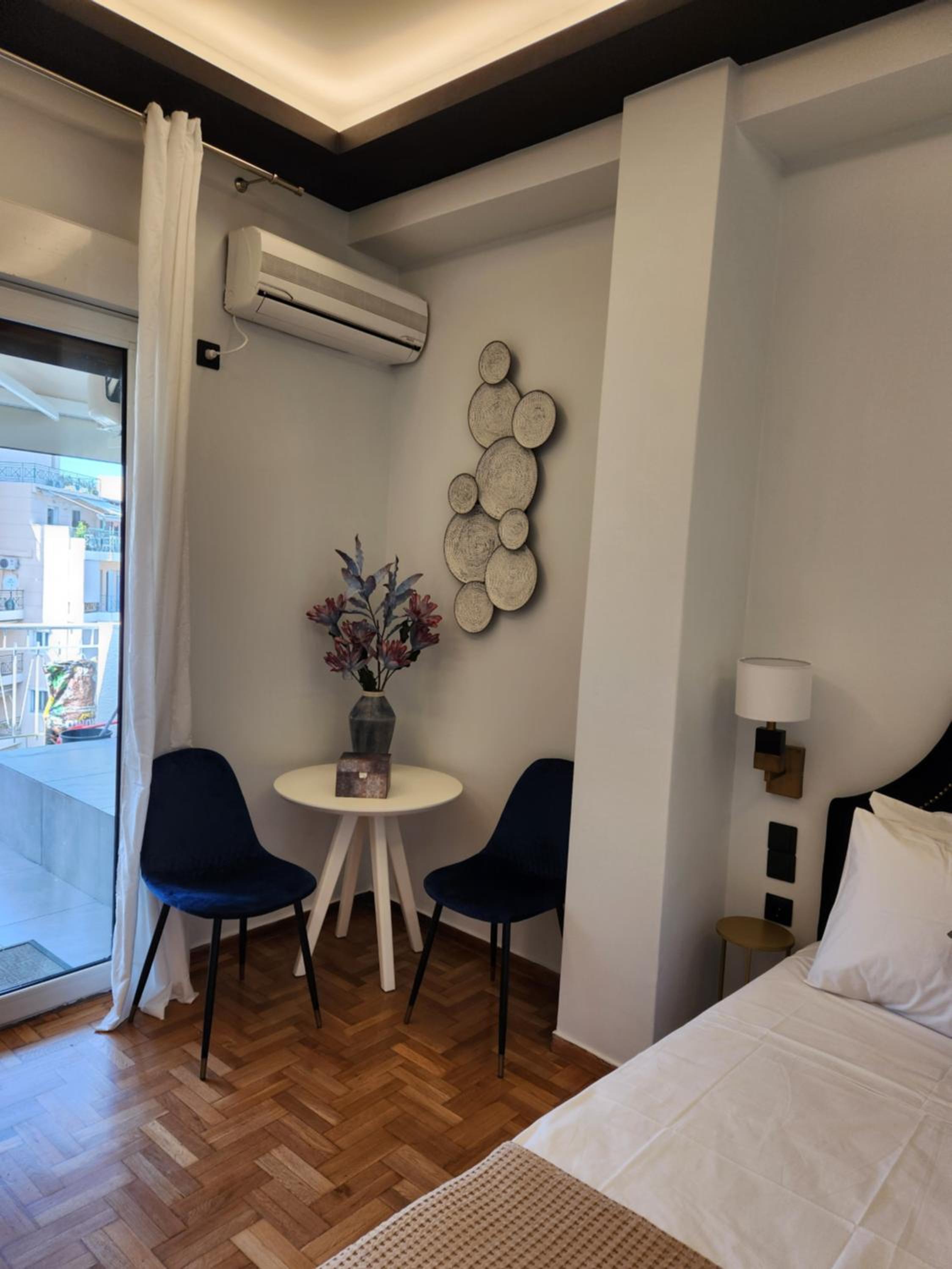 Bachelor Penthouse with Roof Garden access, 15 m walk to Acropolis