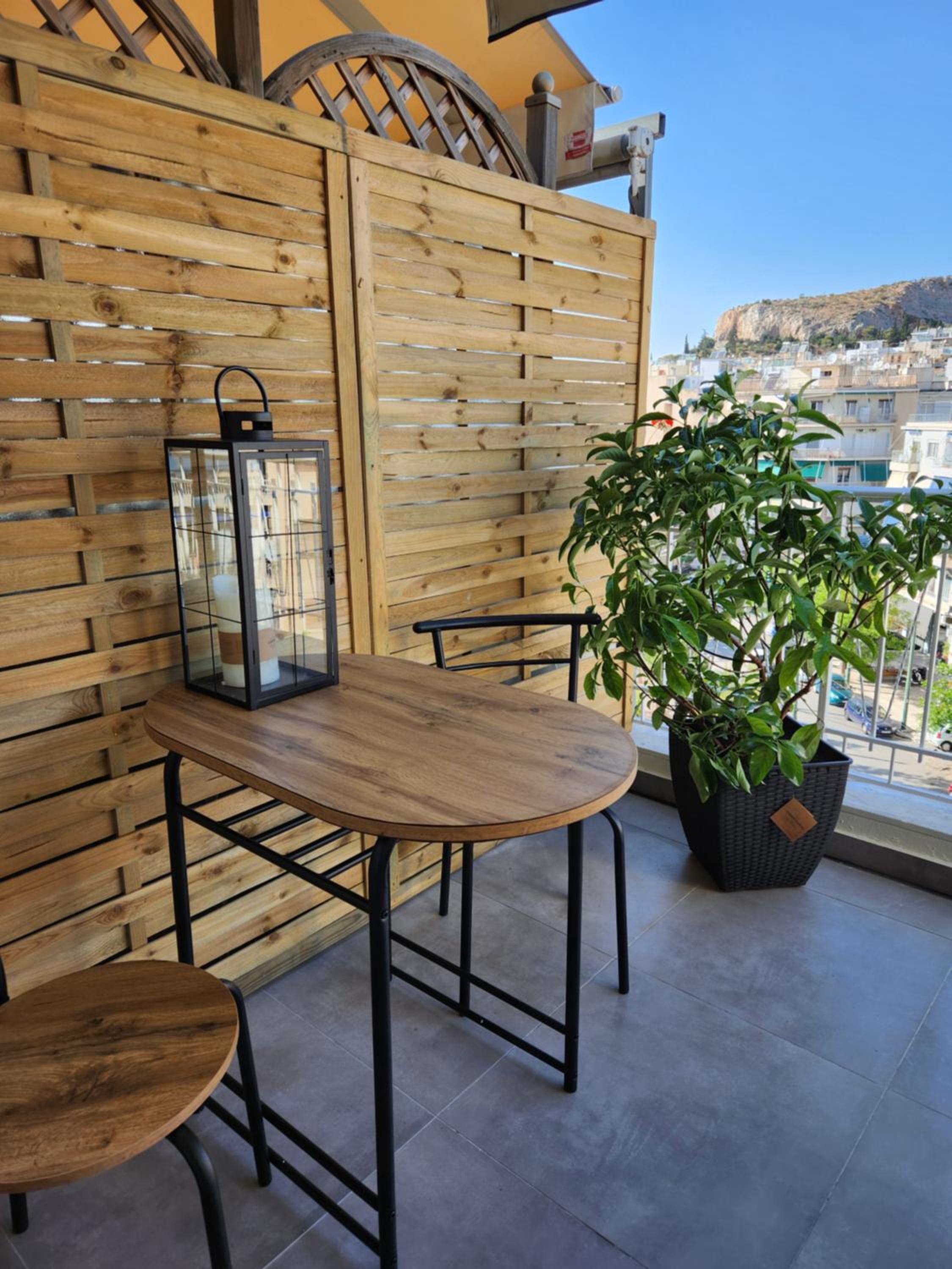 Bachelor Penthouse with Roof Garden access, 15 m walk to Acropolis
