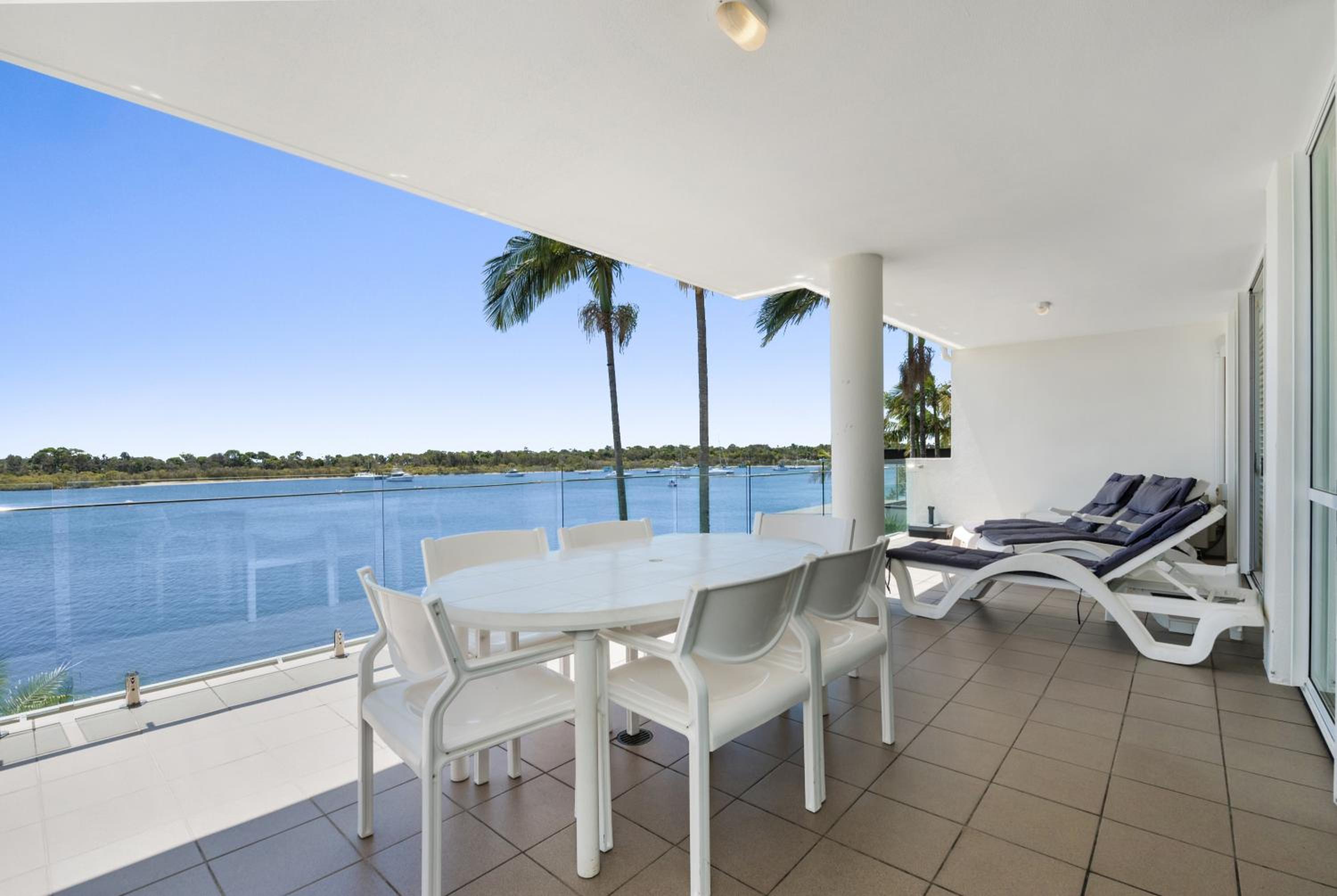 Noosa Quays Waterfront Accomodation