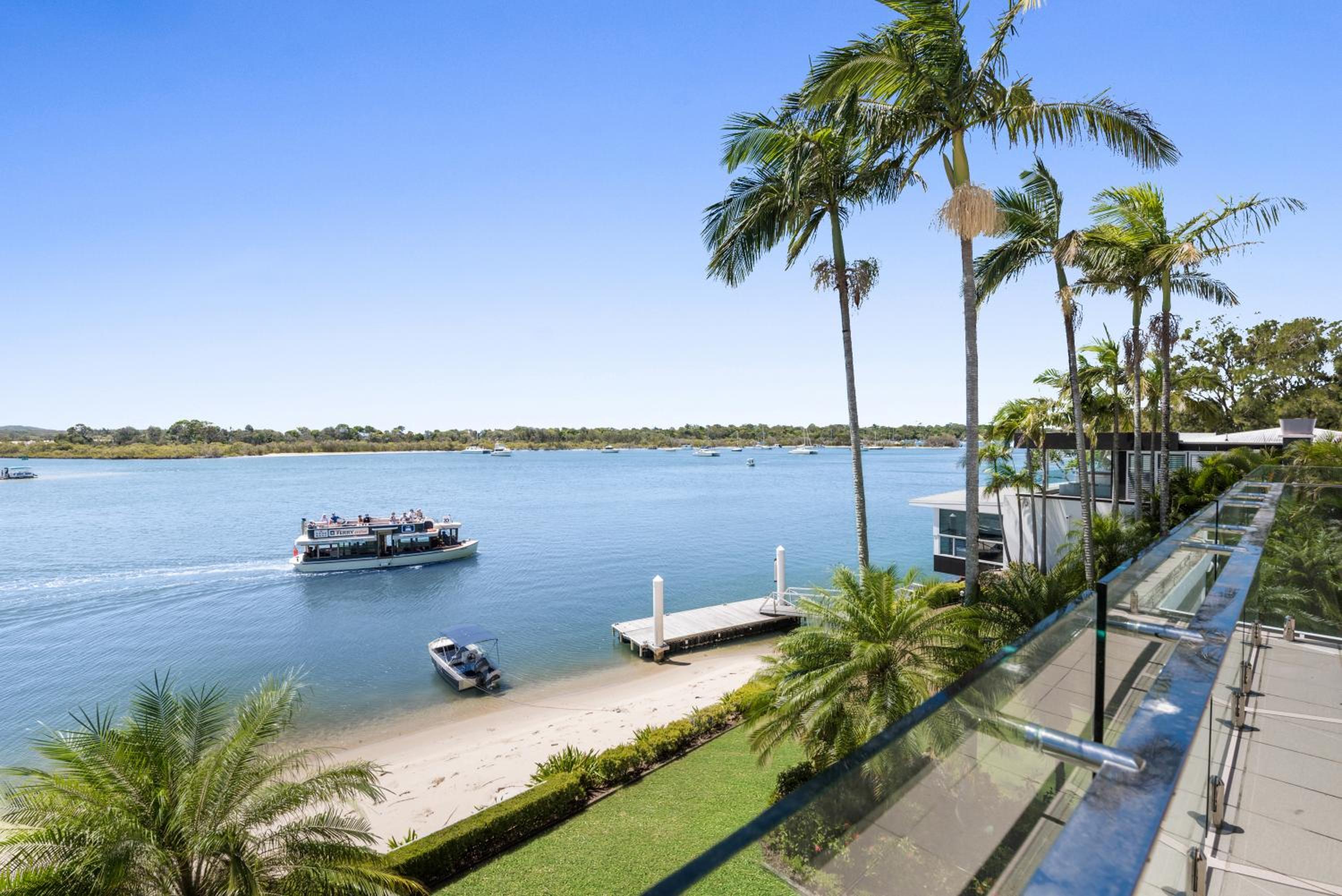 Noosa Quays Waterfront Accomodation