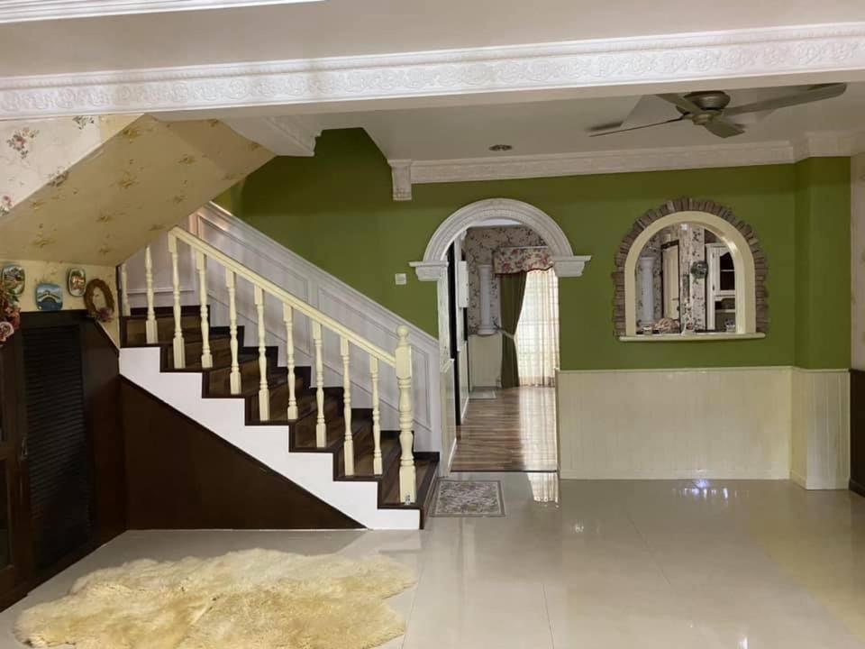 MENAREK GARDEN HOUSE