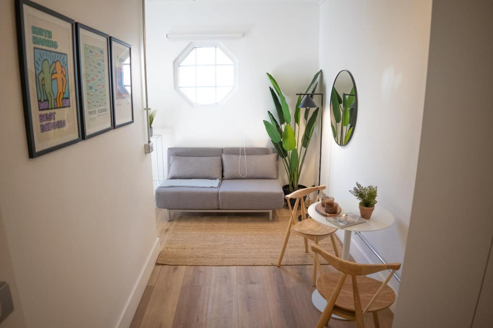 HOM I Comodo y Luminoso Depto Studio en Santiago Centro