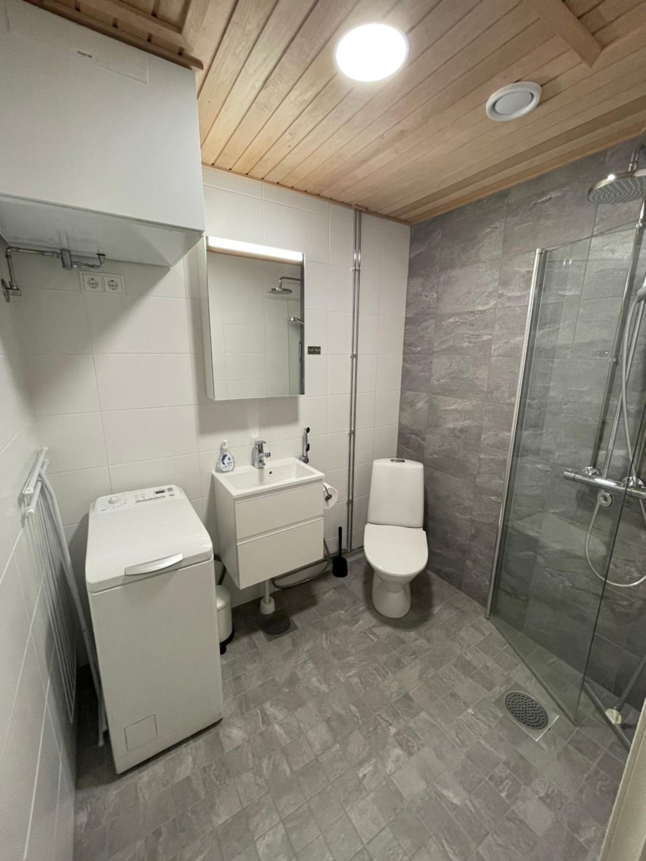 New Studio With Lake View view 5