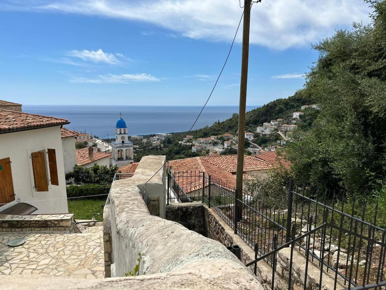 LION'S VILLA